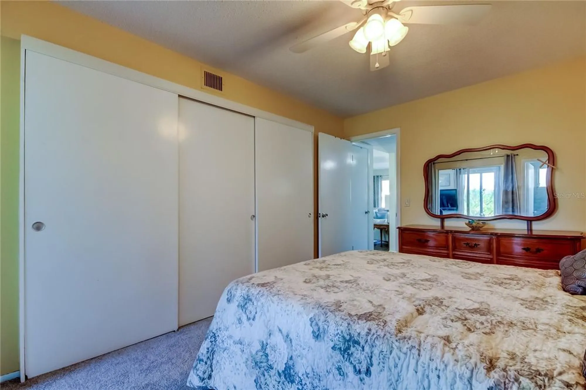 Property Slideshow image 29 of 75 | 2457 ecuadorian way apt 57, Clearwater, FL, 33763