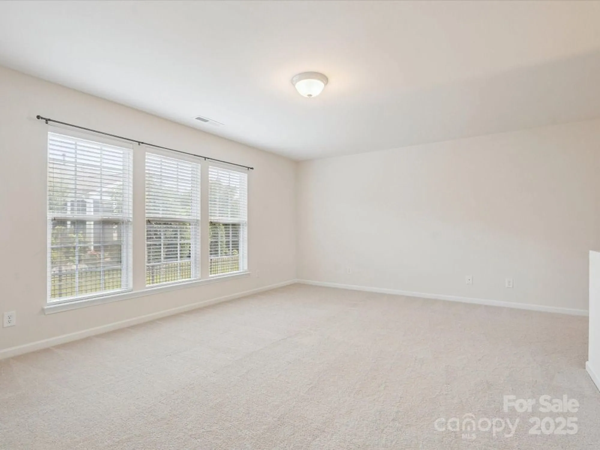 Property Slideshow image 24 of 44 | 8036 crater lake dr, Fort Mill, SC, 29707