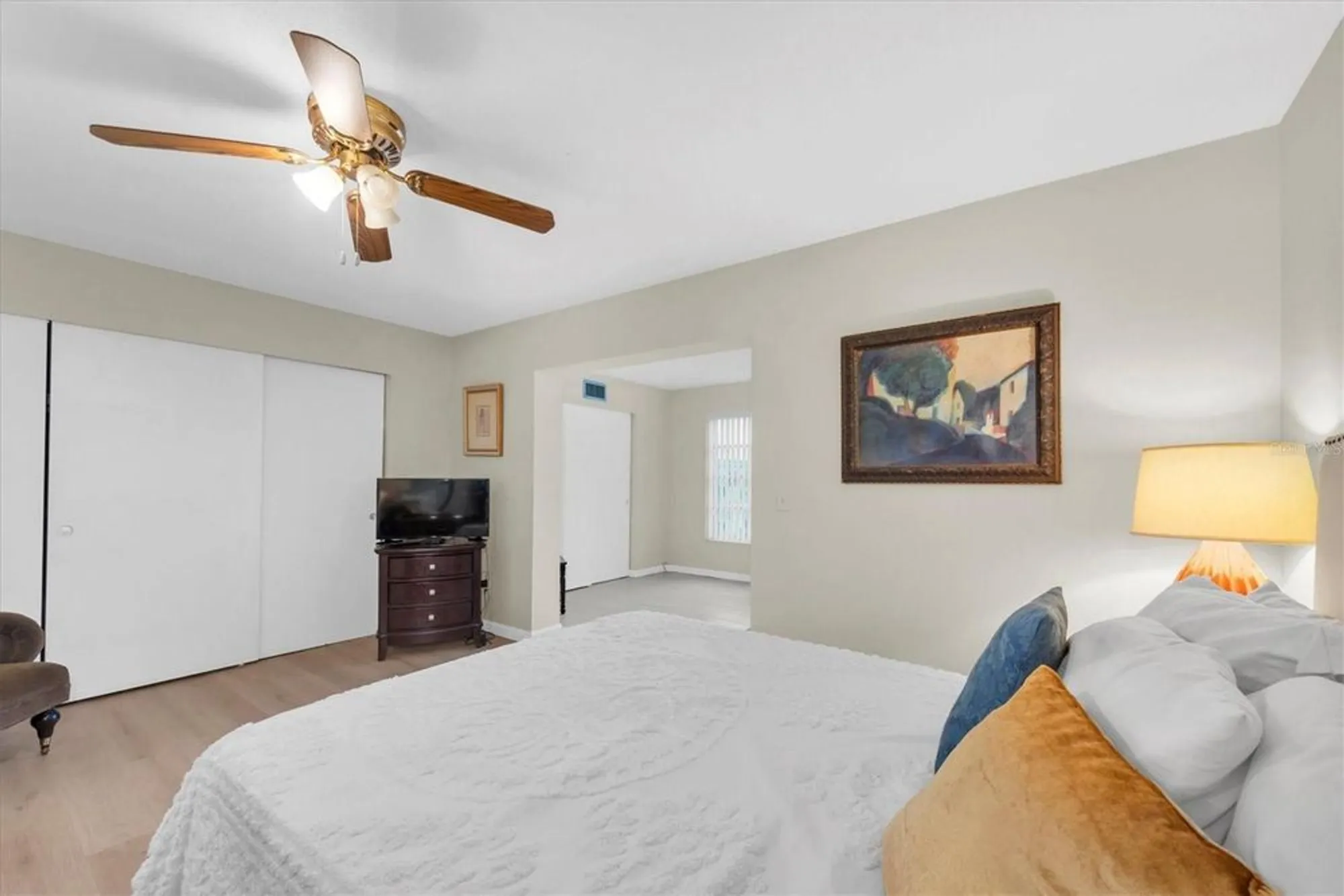 Property Slideshow image 16 of 26 | 2042 australia way 78, Clearwater, FL, 33763