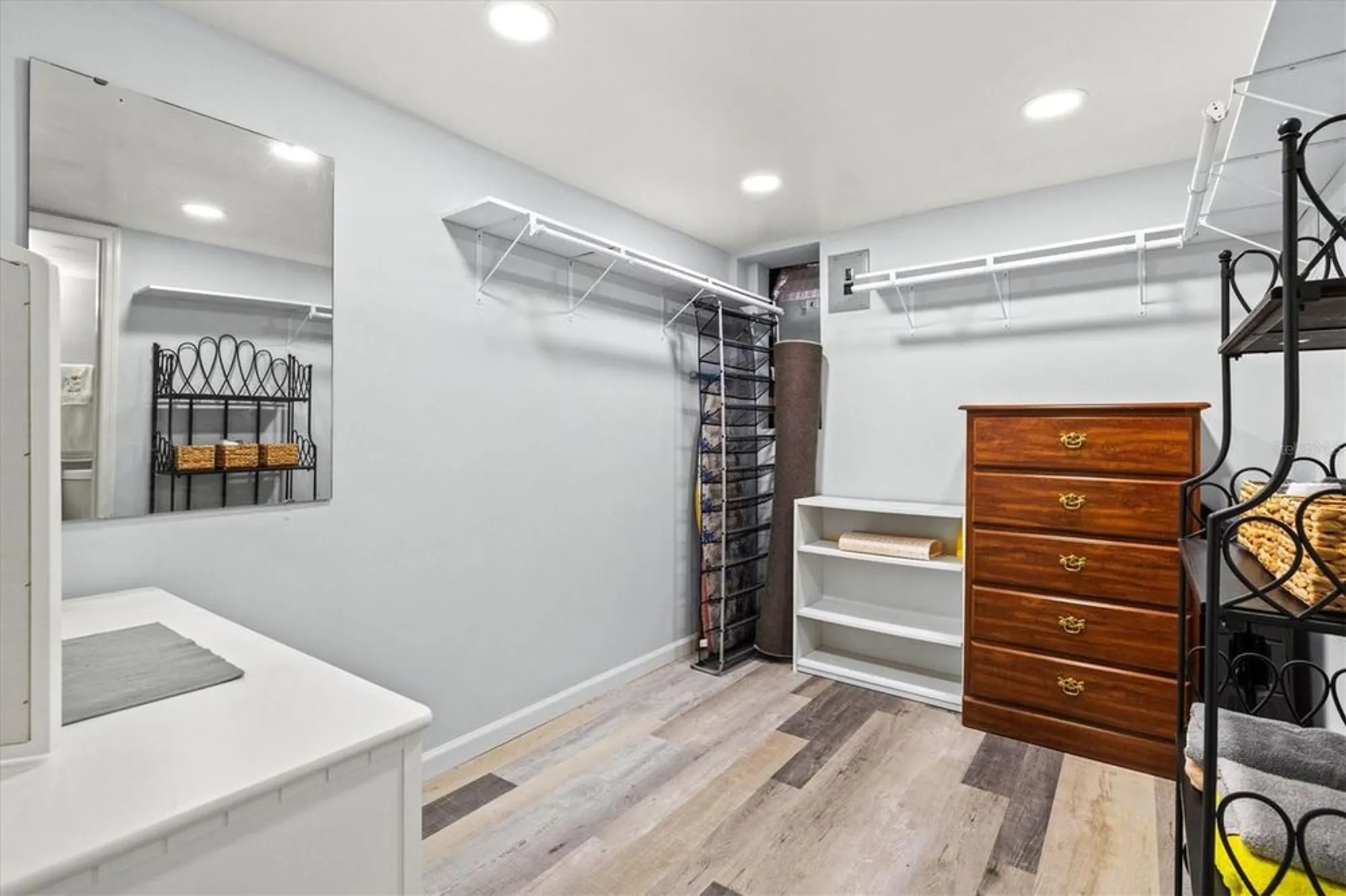 Property Slideshow image 22 of 42 | 3564 lake bayshore dr # 203, Bradenton, FL, 34205