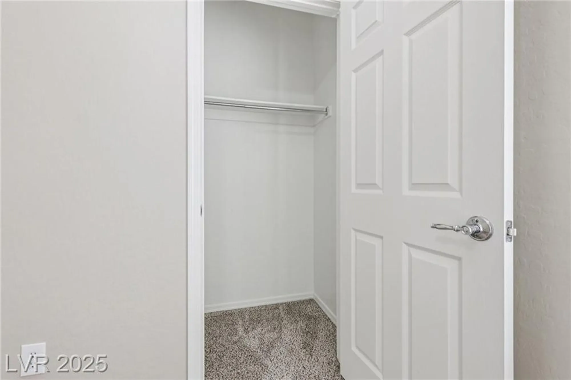 Property Slideshow image 40 of 48 | 3369 hackney horse ct, Las Vegas, NV, 89122