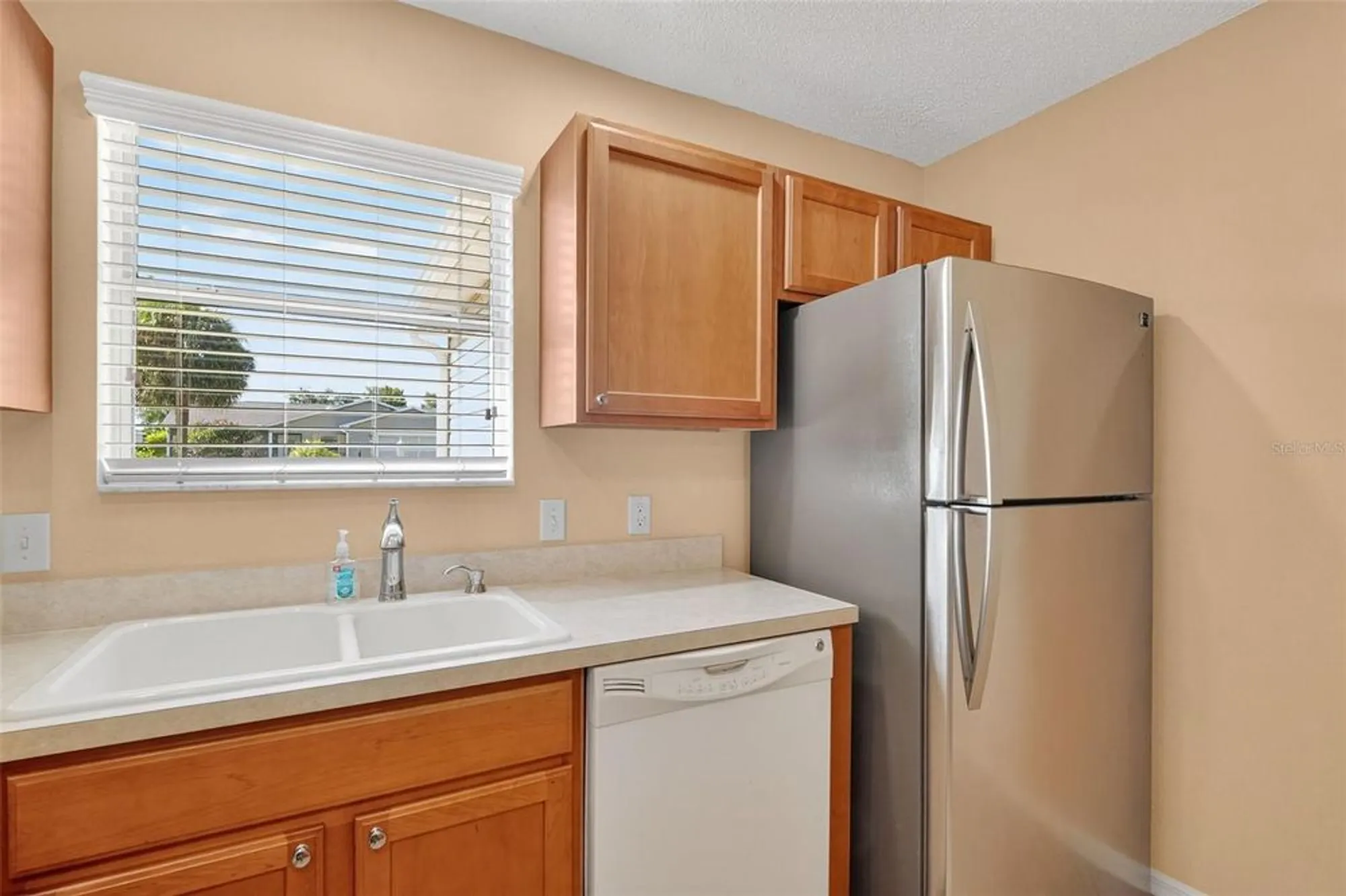 Property Slideshow image 10 of 26 | 1625 abercrombie way, The Villages, FL, 32162