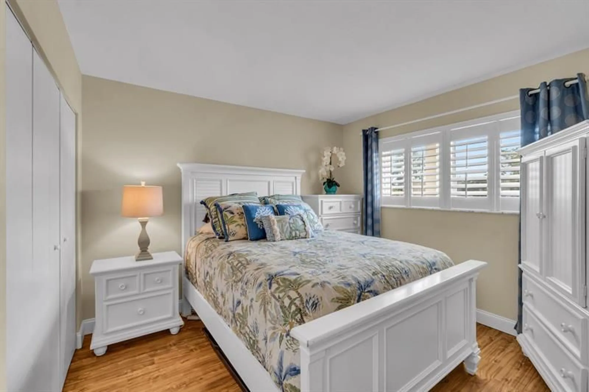 Property Slideshow image 18 of 38 | 6890 royal palm blvd 203h, Margate, FL, 33063