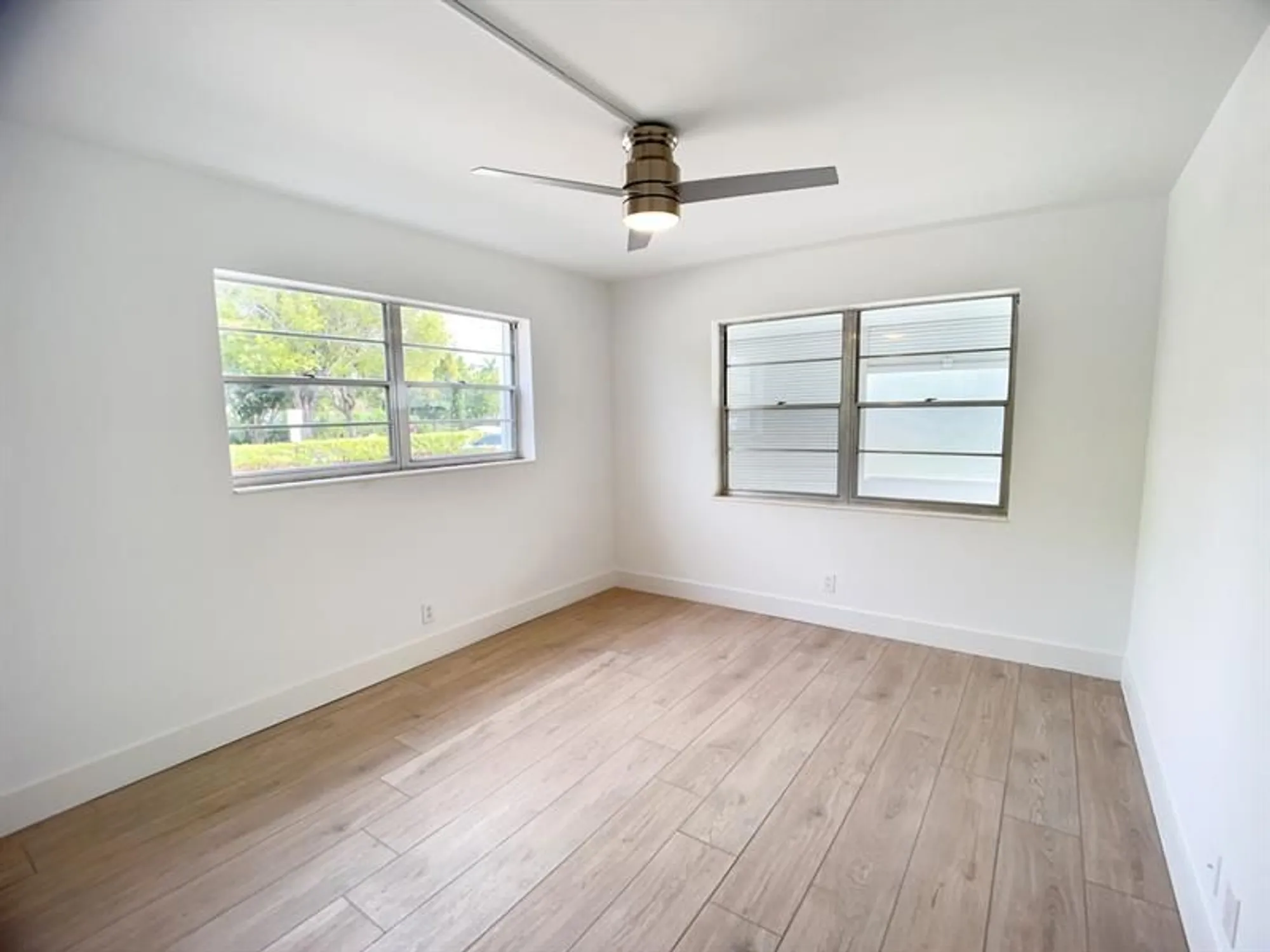 Property Slideshow image 11 of 43 | 109 harwood j # 109, Deerfield Beach, FL, 33442