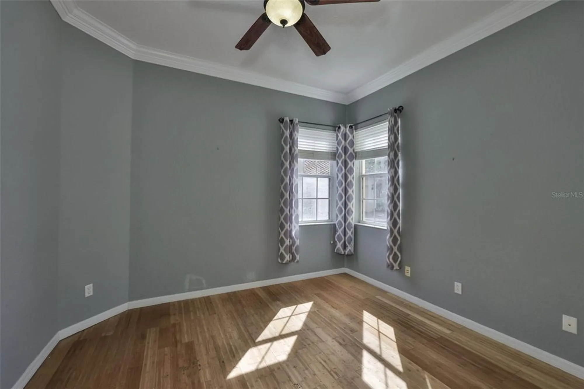 Property Slideshow image 30 of 53 | 1324 emerald dunes dr, Sun City Center, FL, 33573