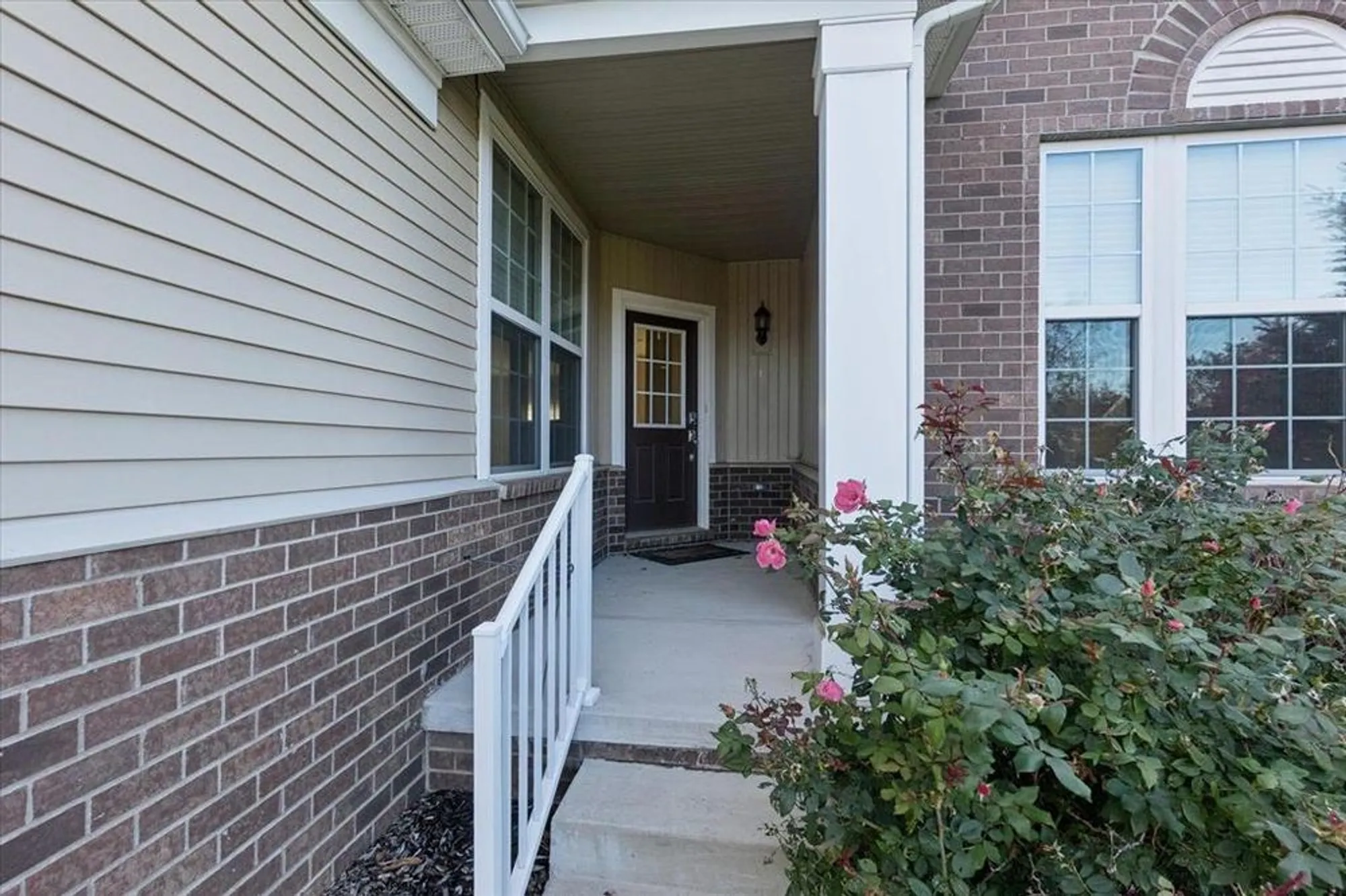 Property Slideshow image 6 of 67 | 9525 pine valley dr, Grand Blanc, MI, 48439