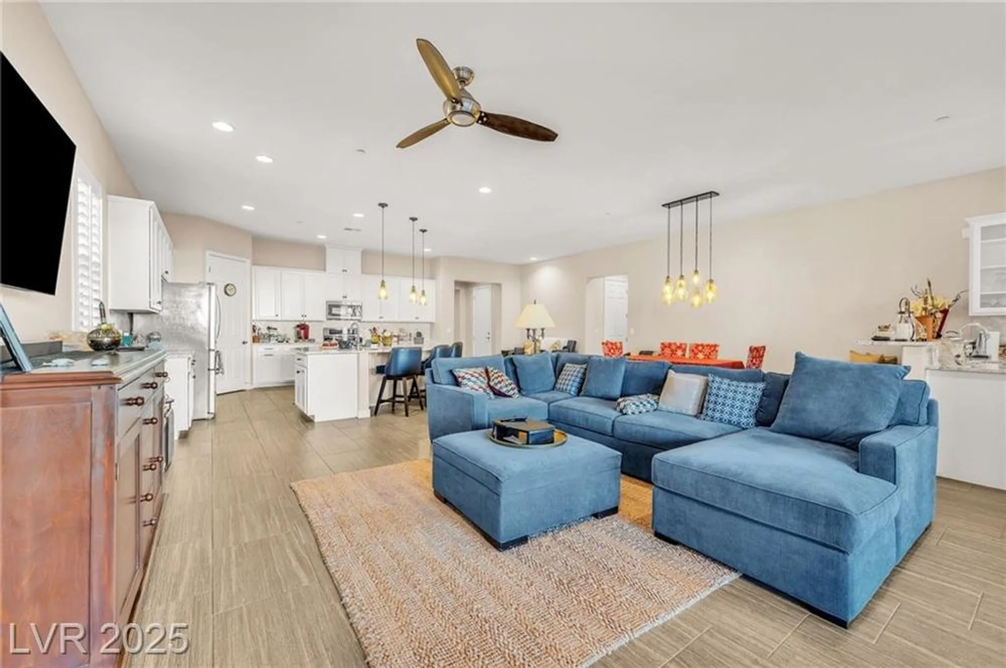 Property Slideshow image 15 of 49 | 755 merry maple st, Henderson, NV, 89011