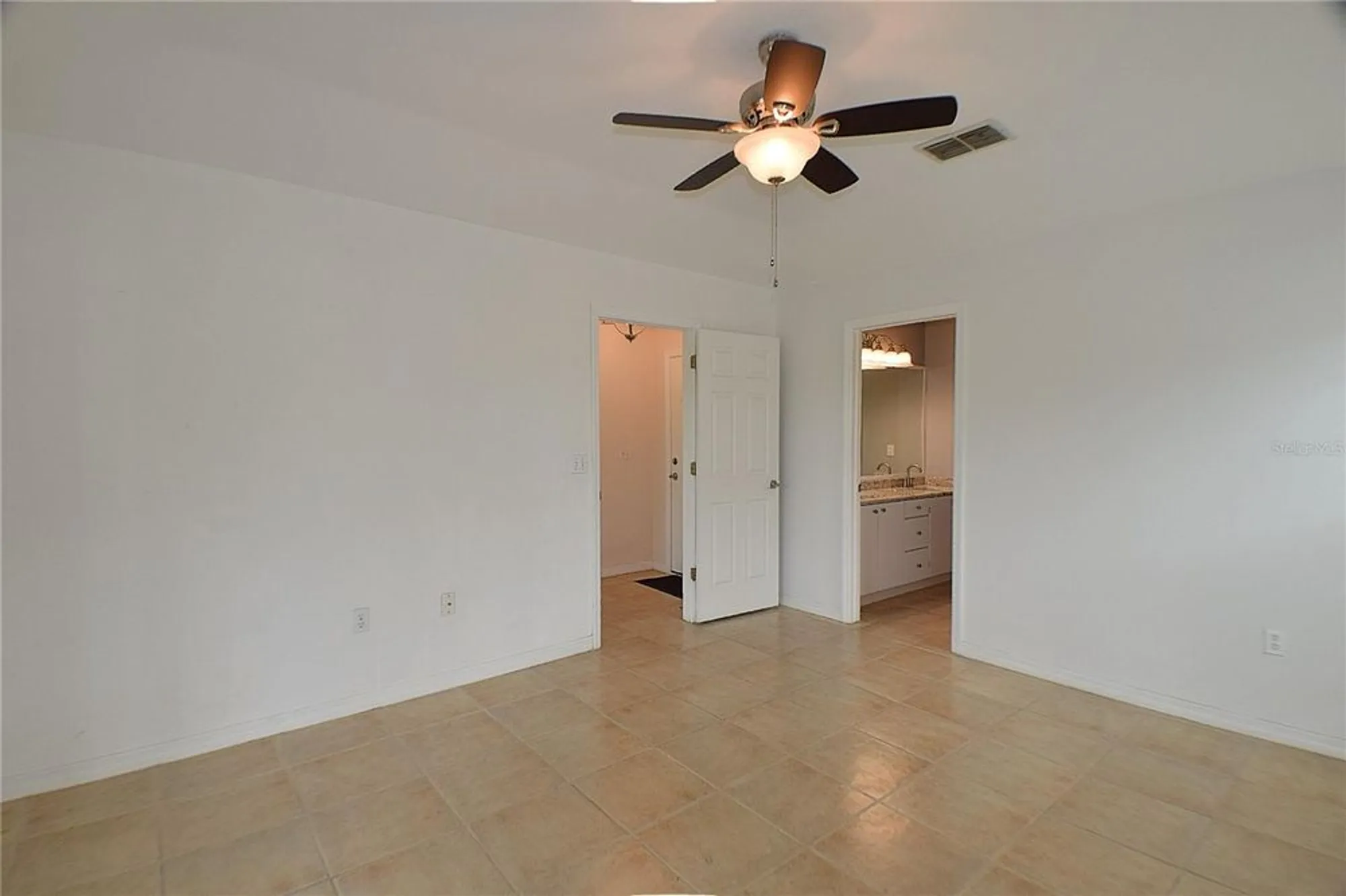 Property Slideshow image 12 of 36 | 11247 corey pavin ln, San Antonio, FL, 33576