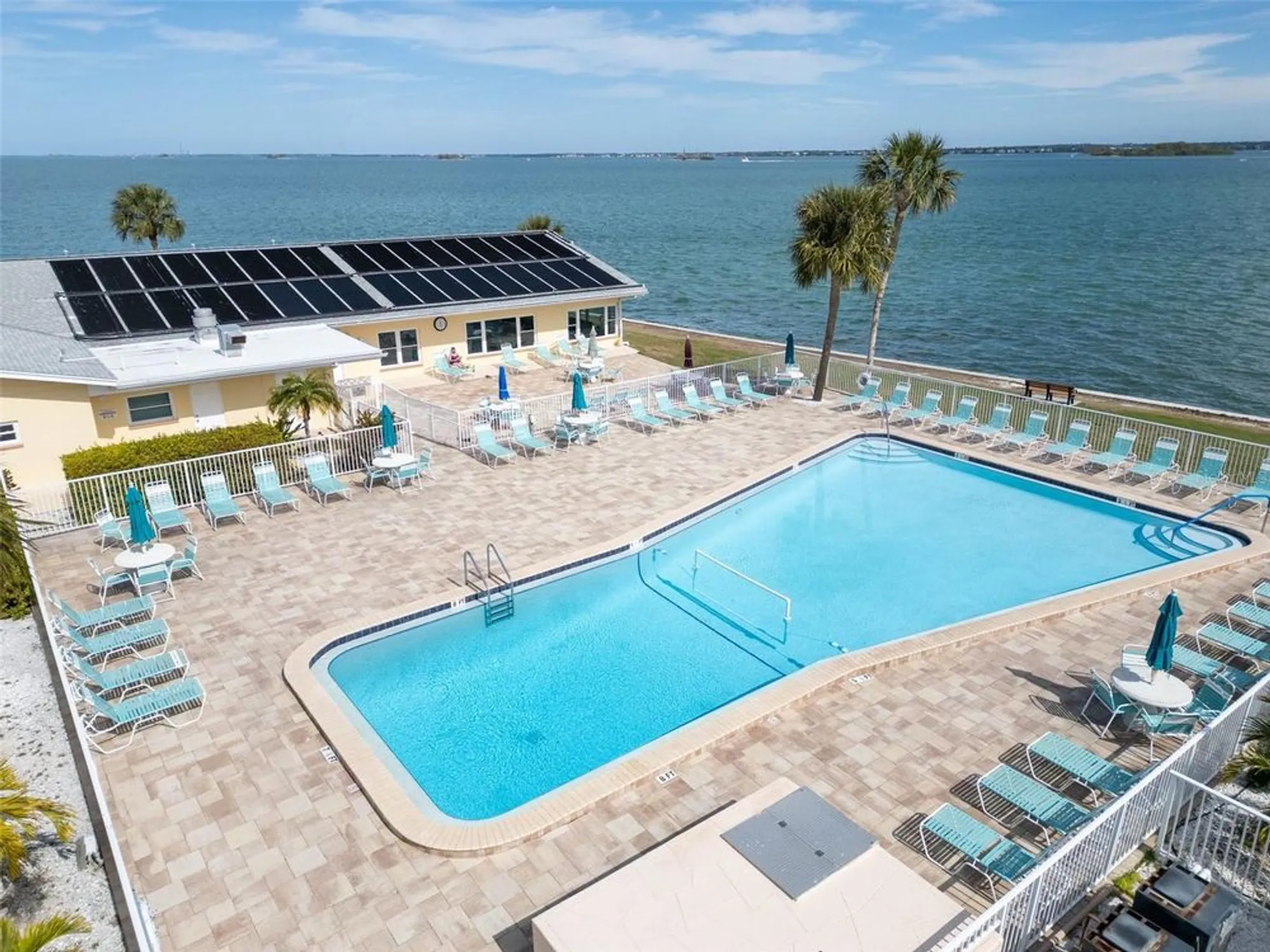 Property Slideshow image 23 of 28 | 9 haig pl 806, Dunedin, FL, 34698