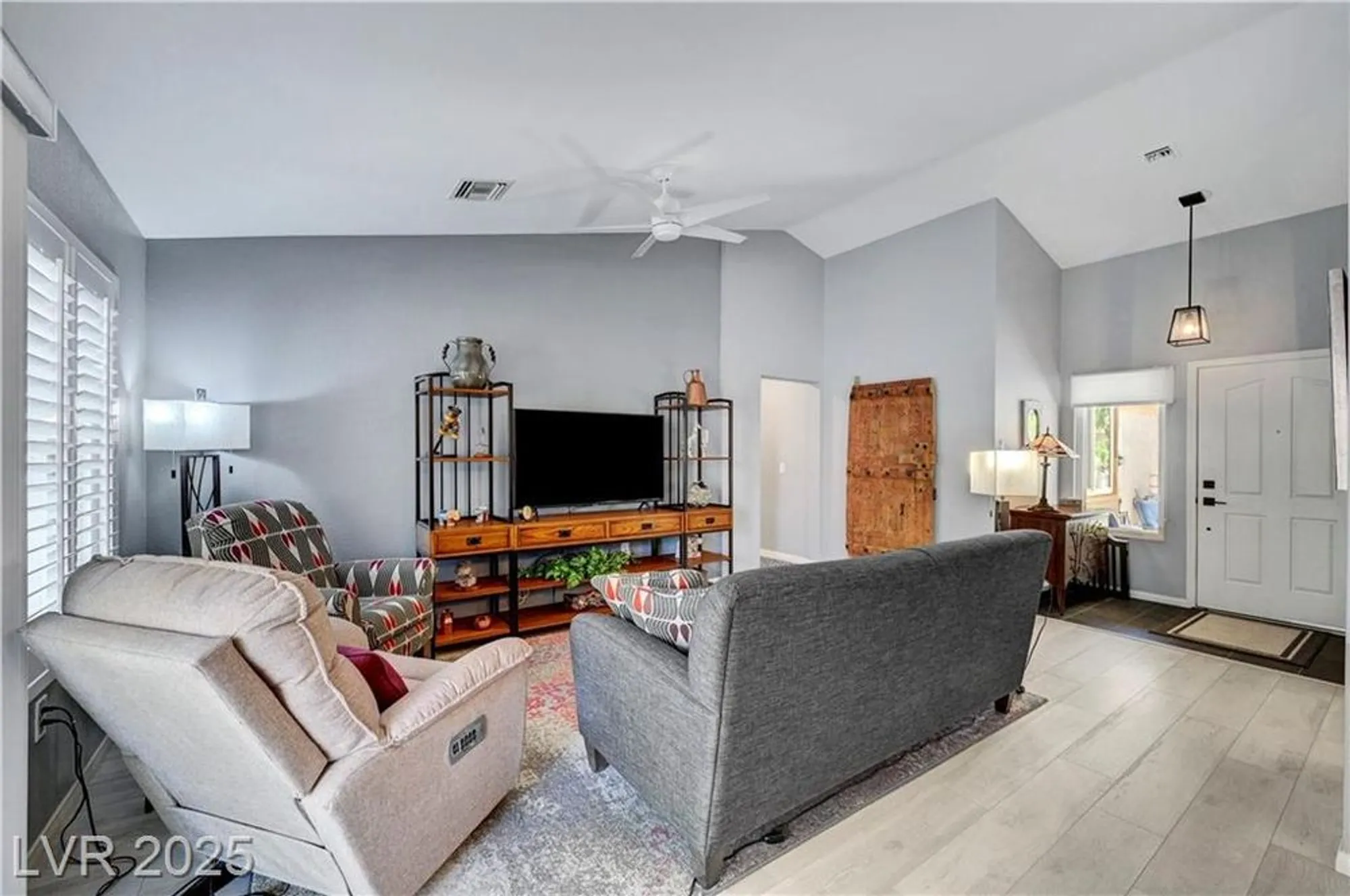 Property Slideshow image 6 of 55 | 2456 desert butte dr, Las Vegas, NV, 89134