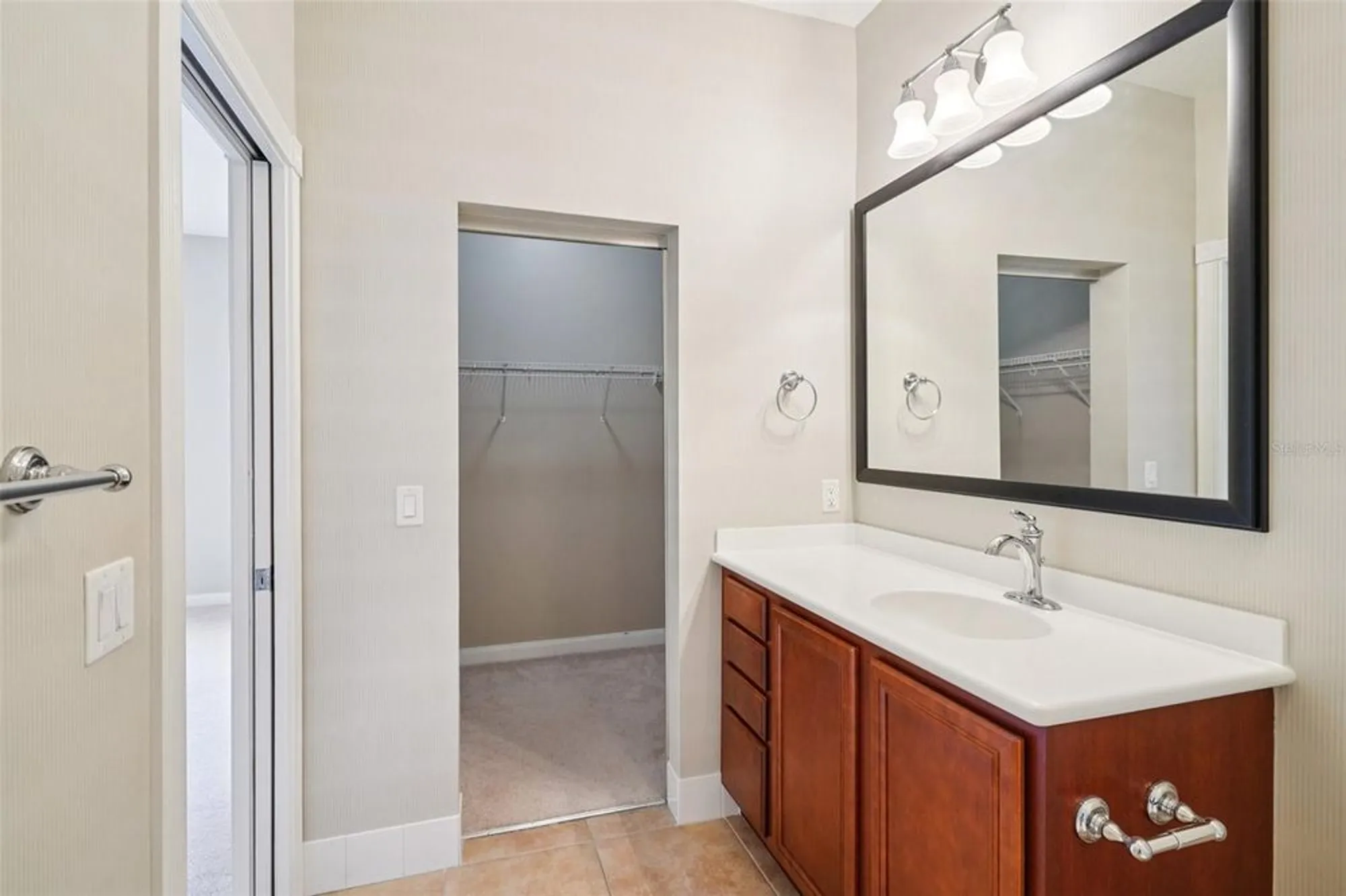 Property Slideshow image 33 of 59 | 8430 leatherleaf ln, Orlando, FL, 32827