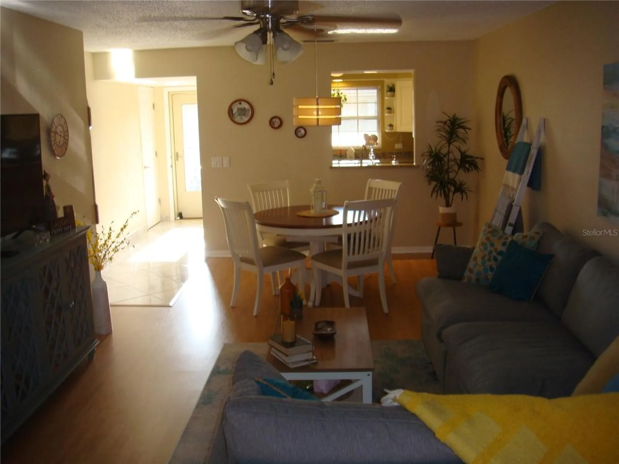 Property Slideshow image 28 of 33 | 19029 us highway 19 n apt 6-13, Clearwater, FL, 33764