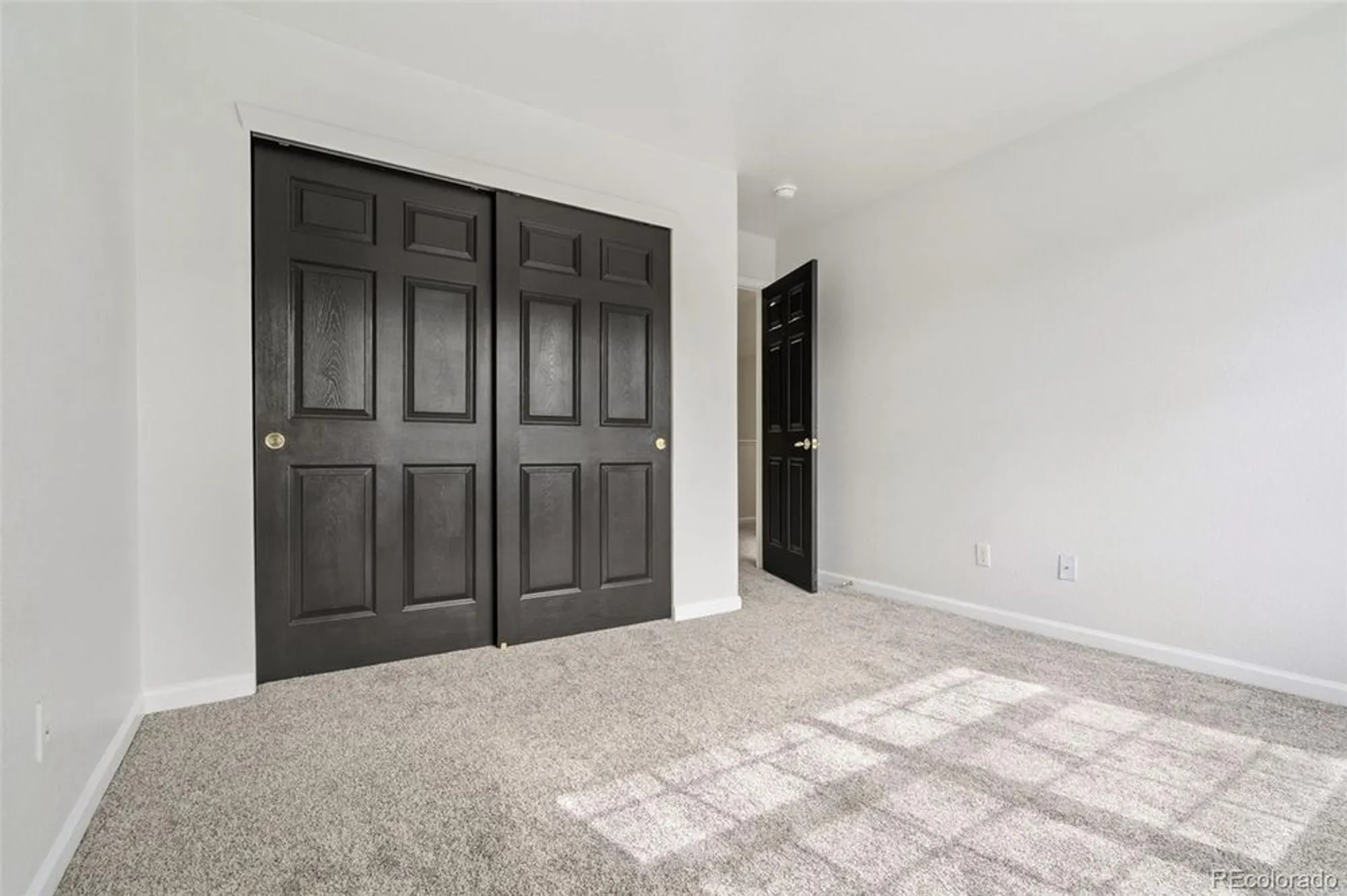 Property Slideshow image 21 of 41 | 2715 w greens dr, Littleton, CO, 80123