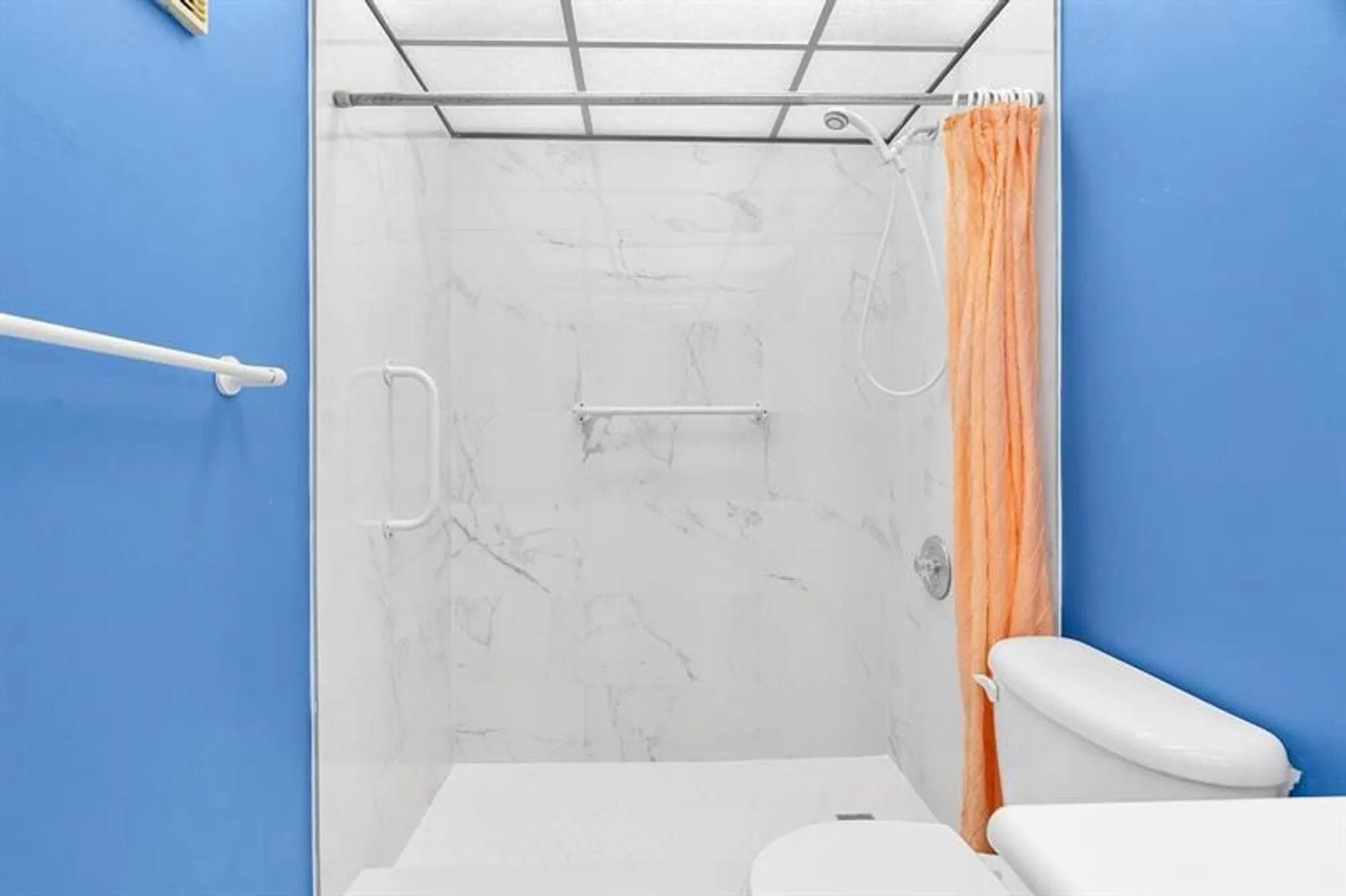 Property Slideshow image 26 of 34 | 7717 ashmont cr 109, Tamarac, FL, 33321