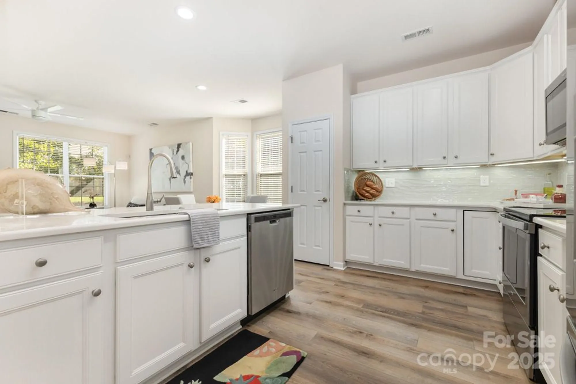 Property Slideshow image 14 of 35 | 881 platinum dr, Fort Mill, SC, 29708