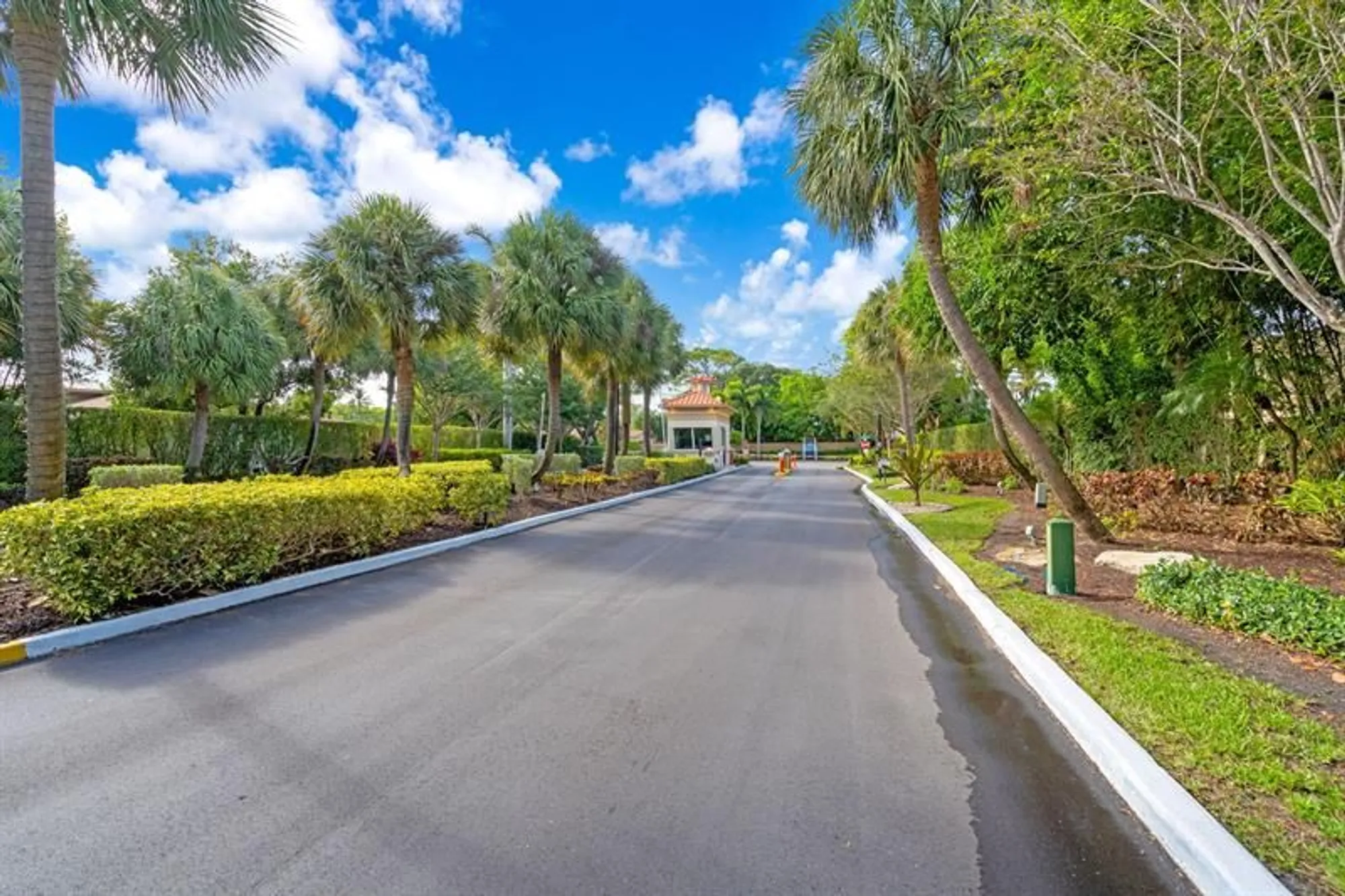 Property Slideshow image 21 of 27 | 1300 nw 26th ln, Delray Beach, FL, 33445