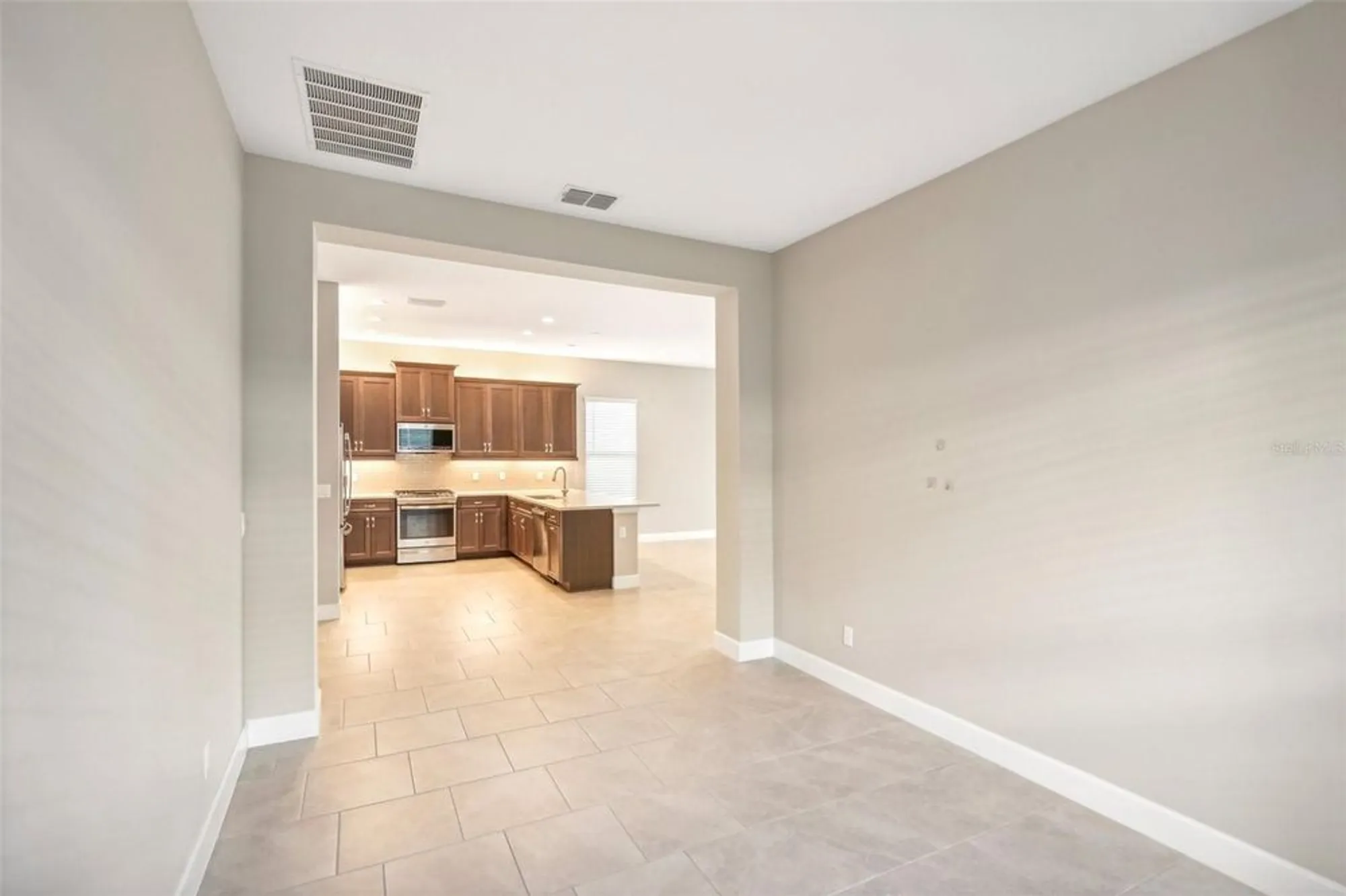 Property Slideshow image 13 of 50 | 4838 sevilla shores dr, Wimauma, FL, 33598