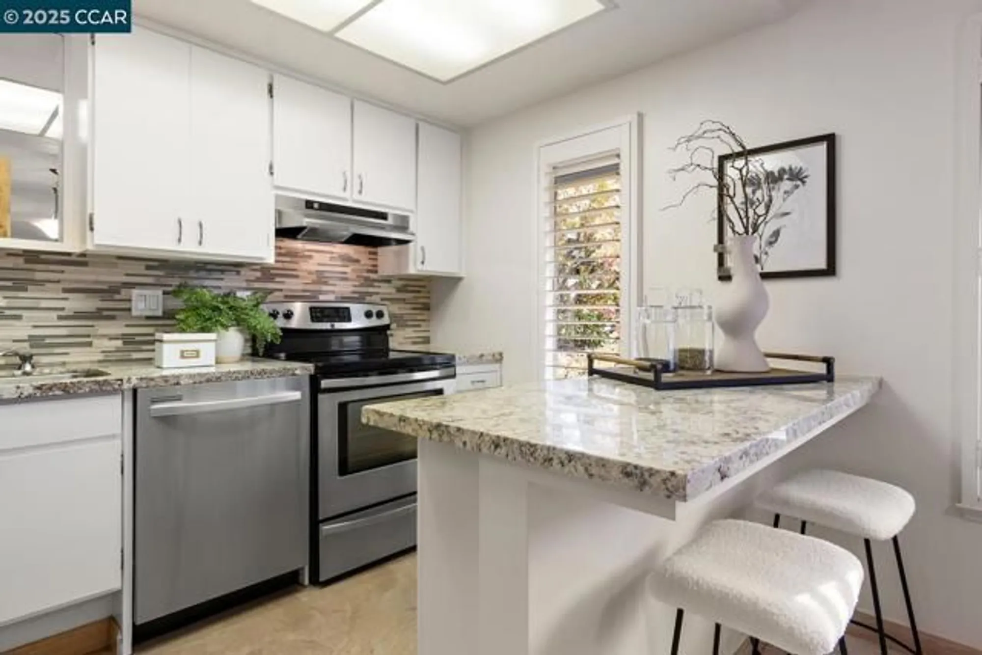 Property Slideshow image 5 of 55 | 1501 skycrest dr apt 3, Walnut Creek, CA, 94595