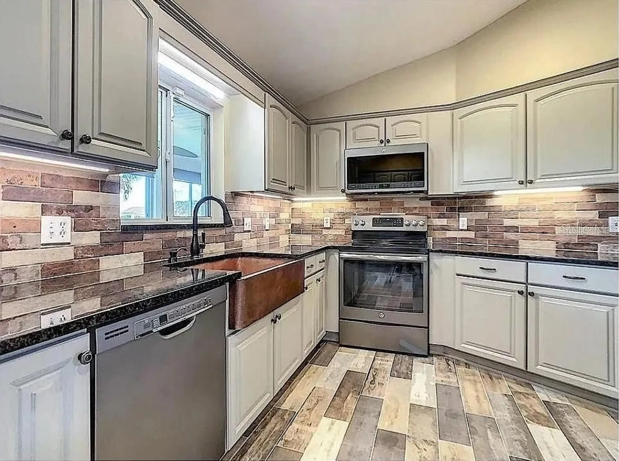 Property Slideshow image 2 of 91 | 2445 nw 53rd avenue rd, Ocala, FL, 34482