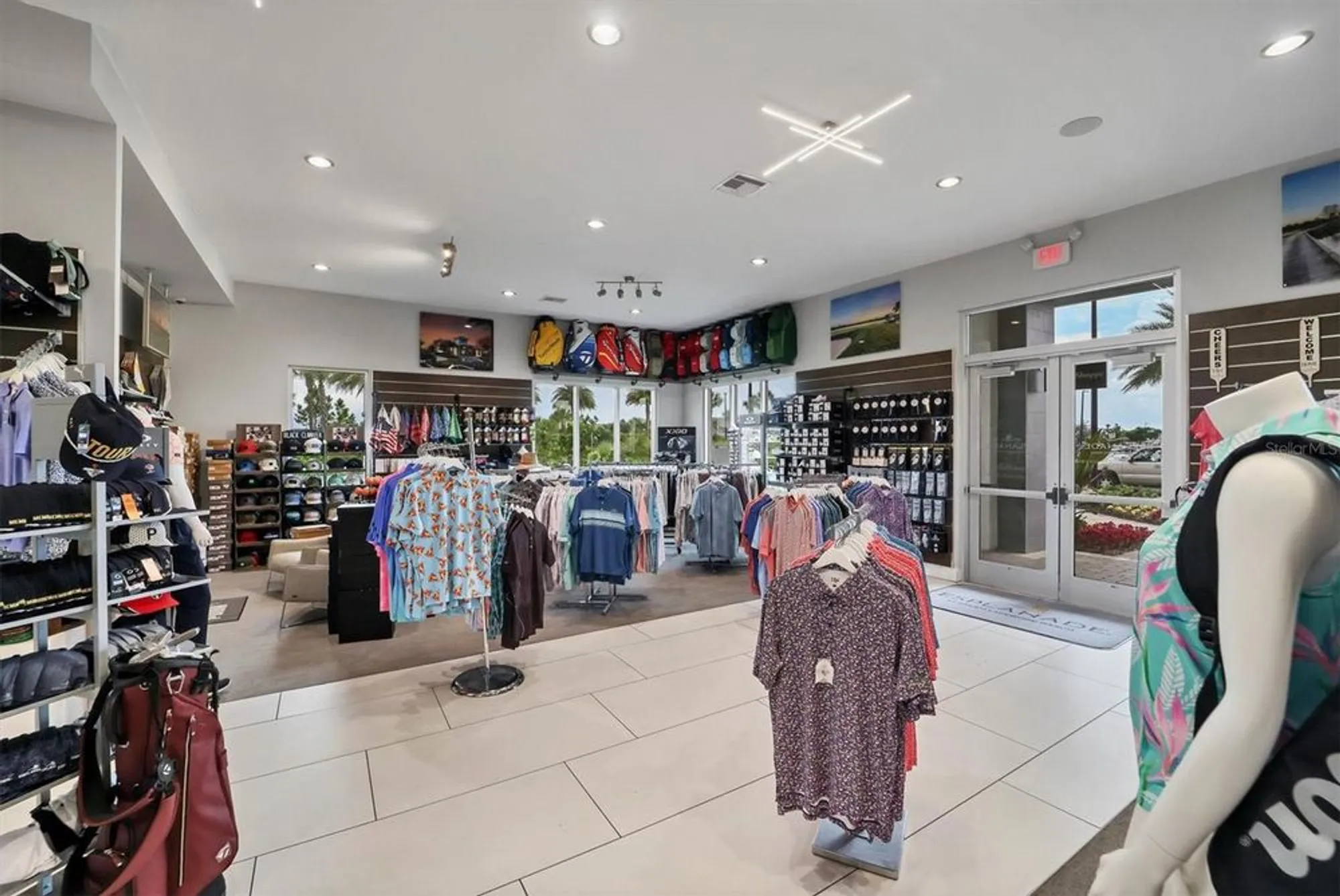 Property Slideshow image 81 of 99 | 3025 veneto ct, Bradenton, FL, 34211