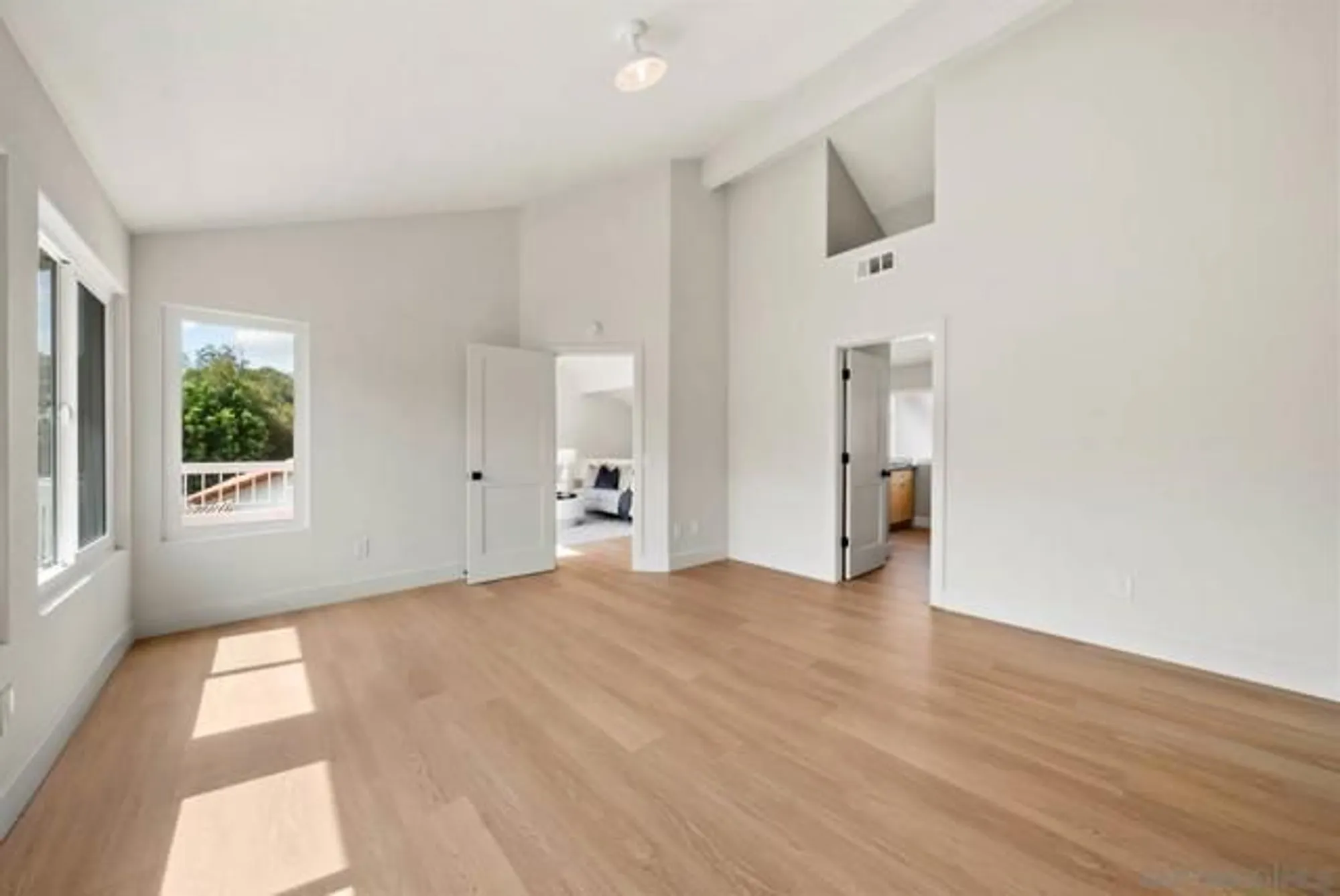 Property Slideshow image 20 of 29 | 4946 kalamis way, Oceanside, CA, 92056