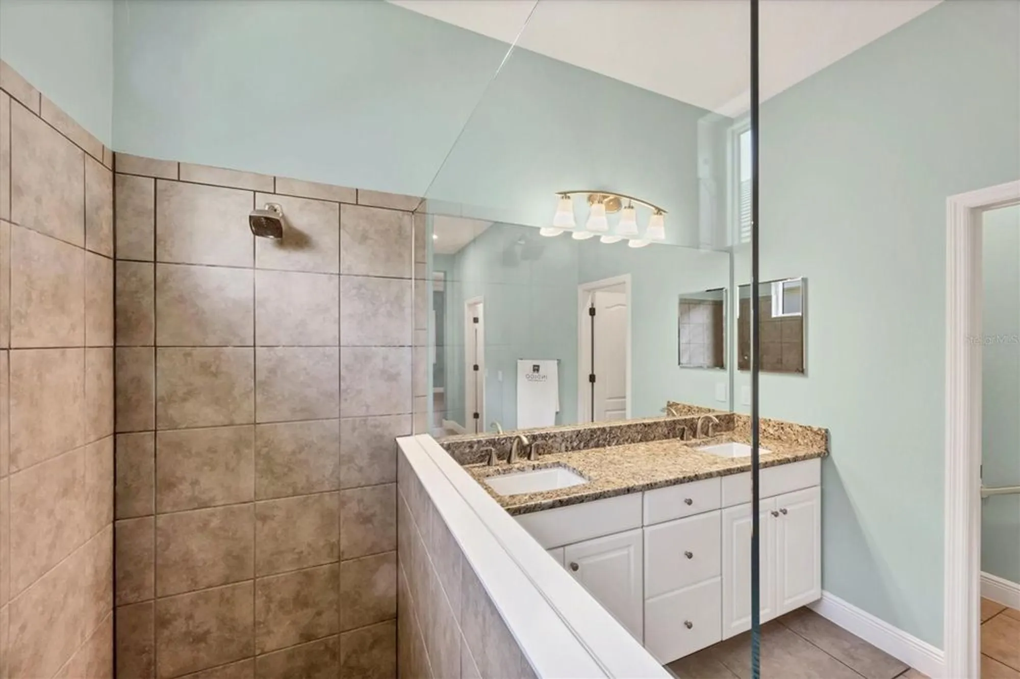 Property Slideshow image 31 of 83 | 4118 midnight blue run, Bradenton, FL, 34211