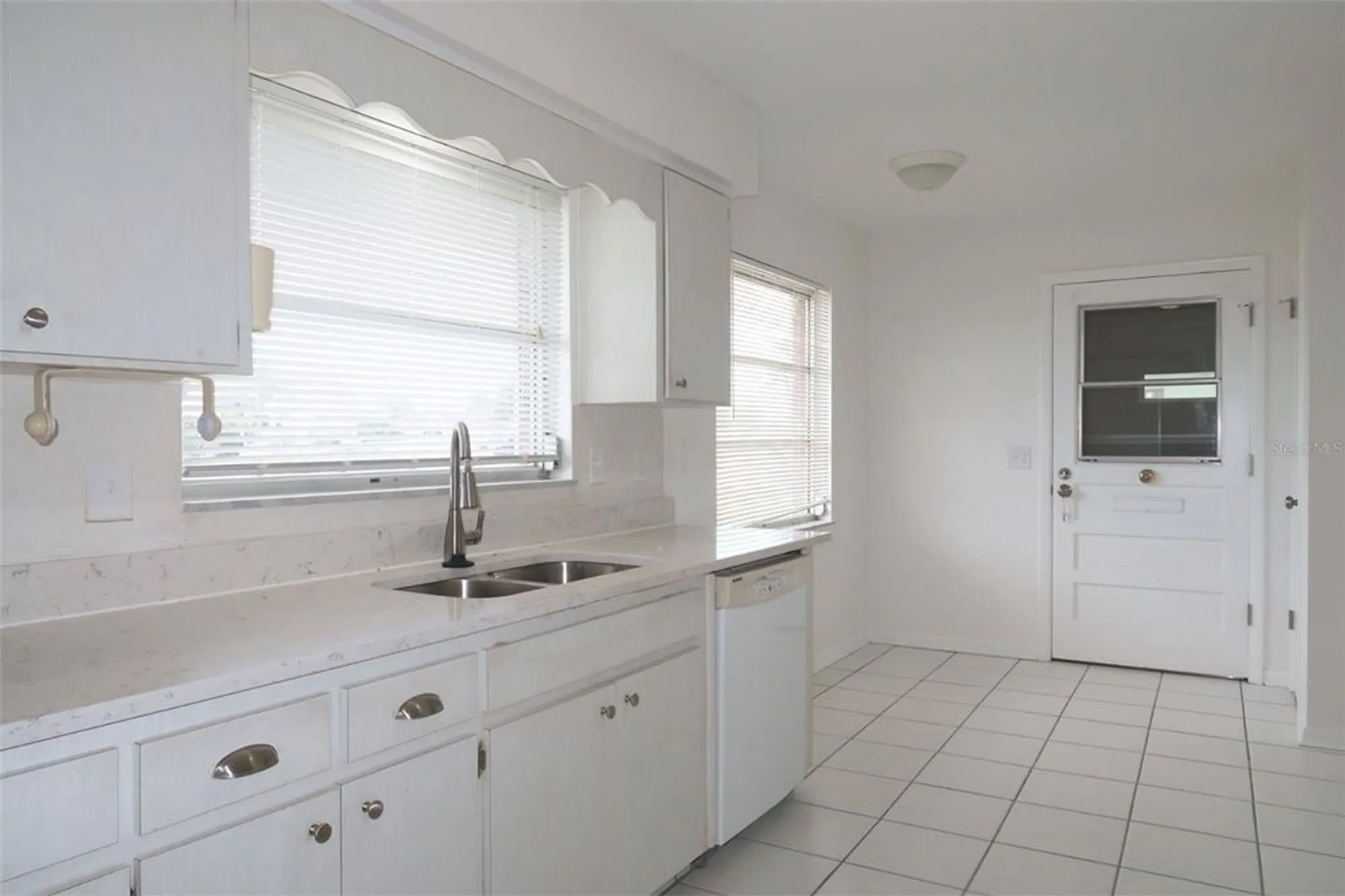 Property Slideshow image 11 of 24 | 604 ojai ave, Sun City Center, FL, 33573