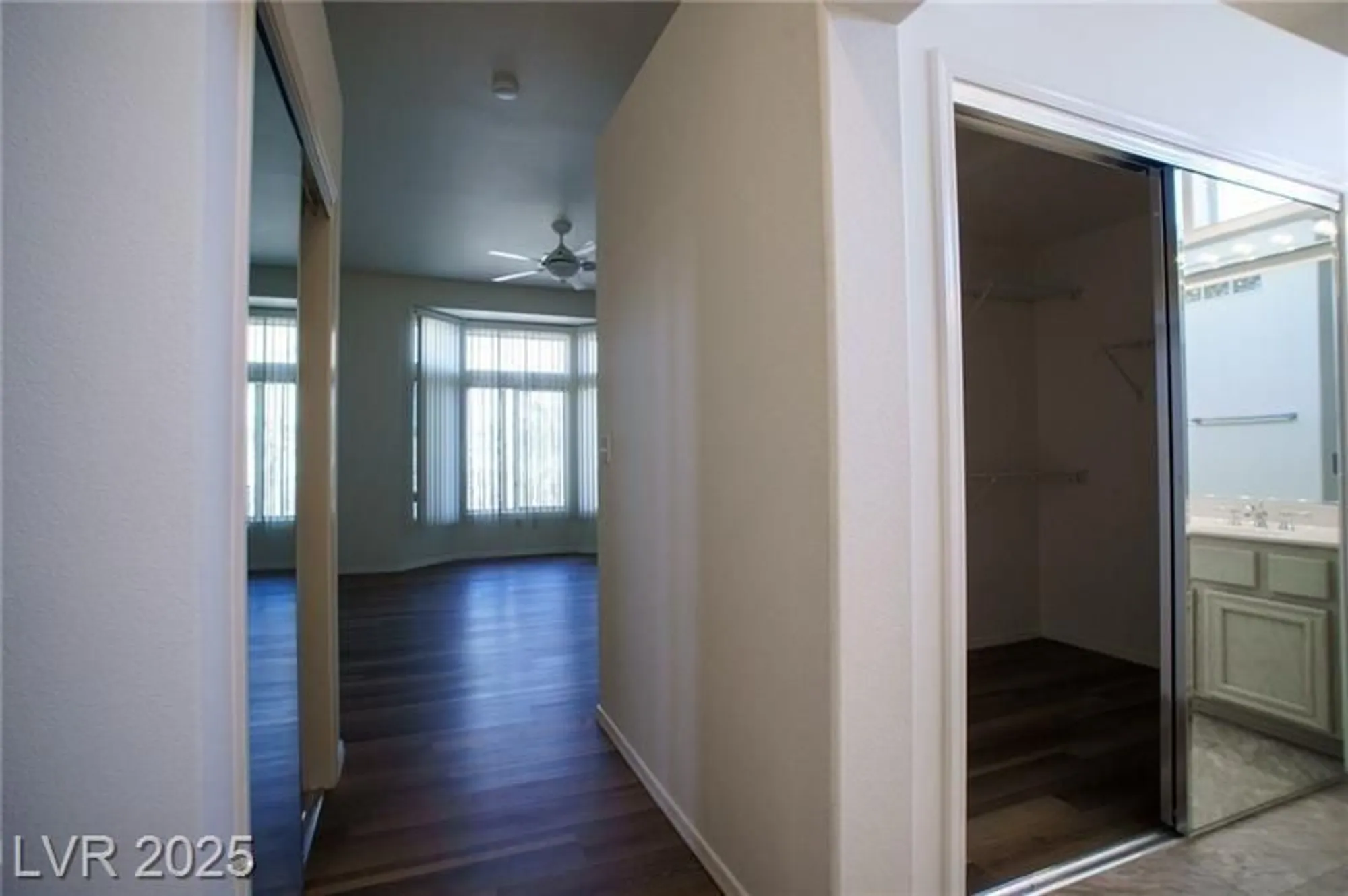 Property Slideshow image 23 of 32 | 10520 shoalhaven dr, Las Vegas, NV, 89134