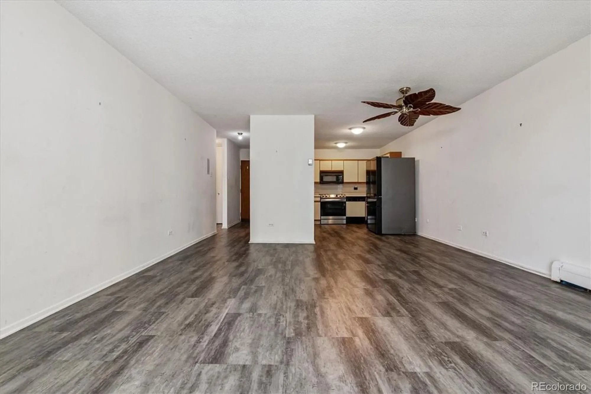 Property Slideshow image 3 of 31 | 775 s alton way 6c, Denver, CO, 80247