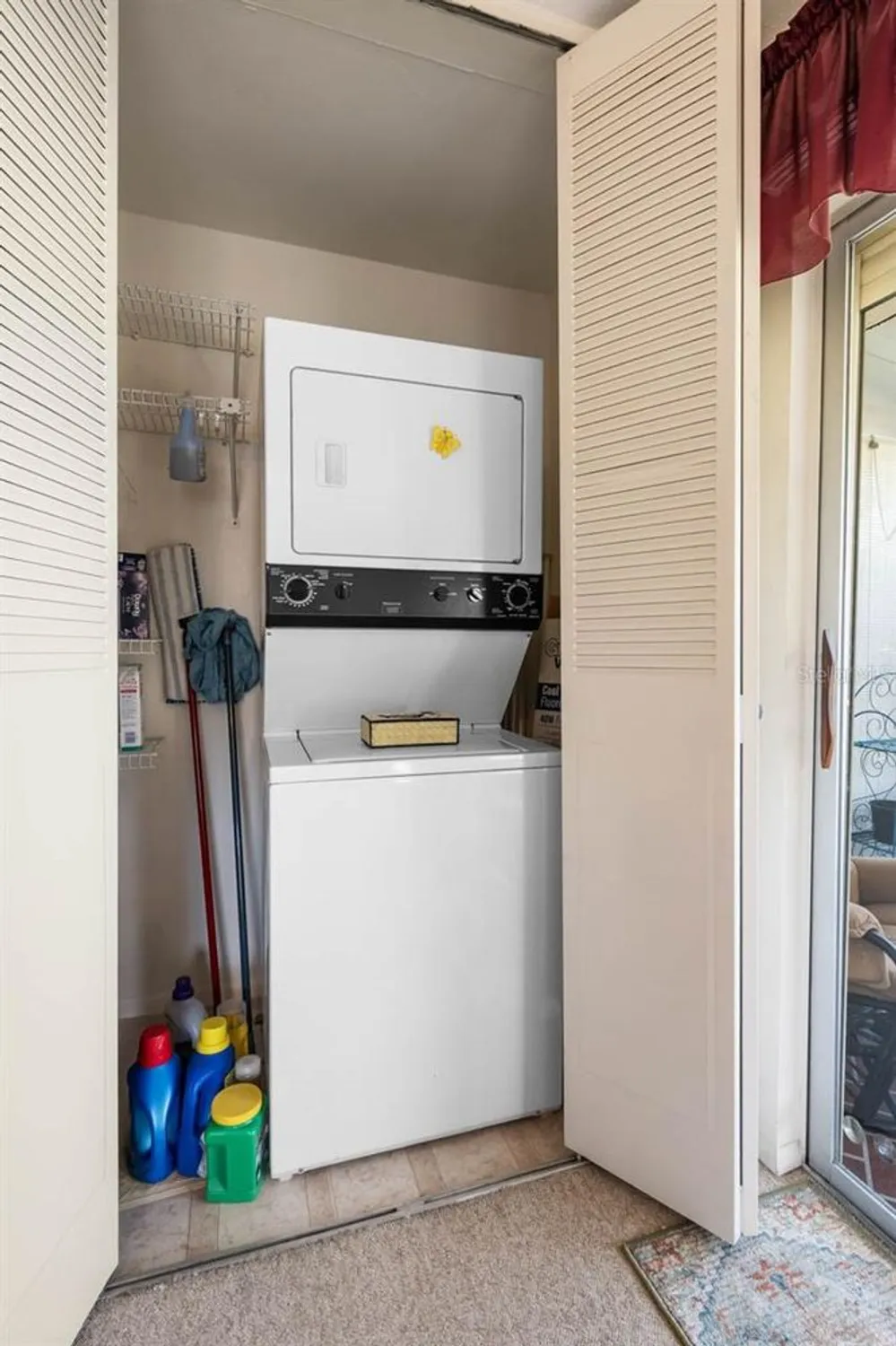 Property Slideshow image 13 of 63 | 1802 bedford ln 2, Sun City Center, FL, 33573