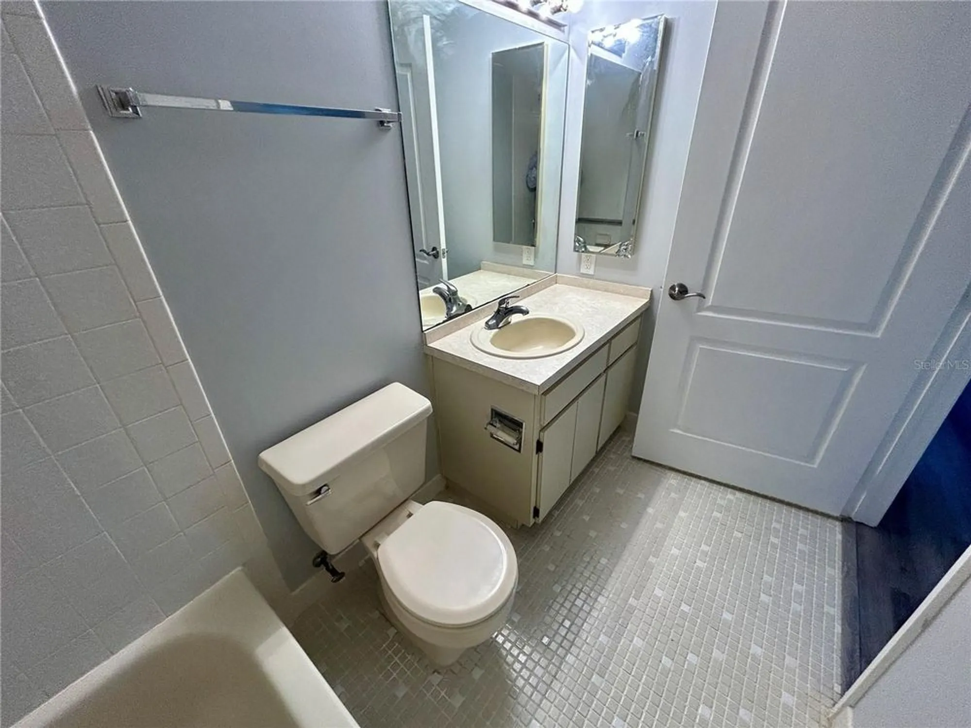 Property Slideshow image 31 of 57 | 2294 belgian ln 14, Clearwater, FL, 33763