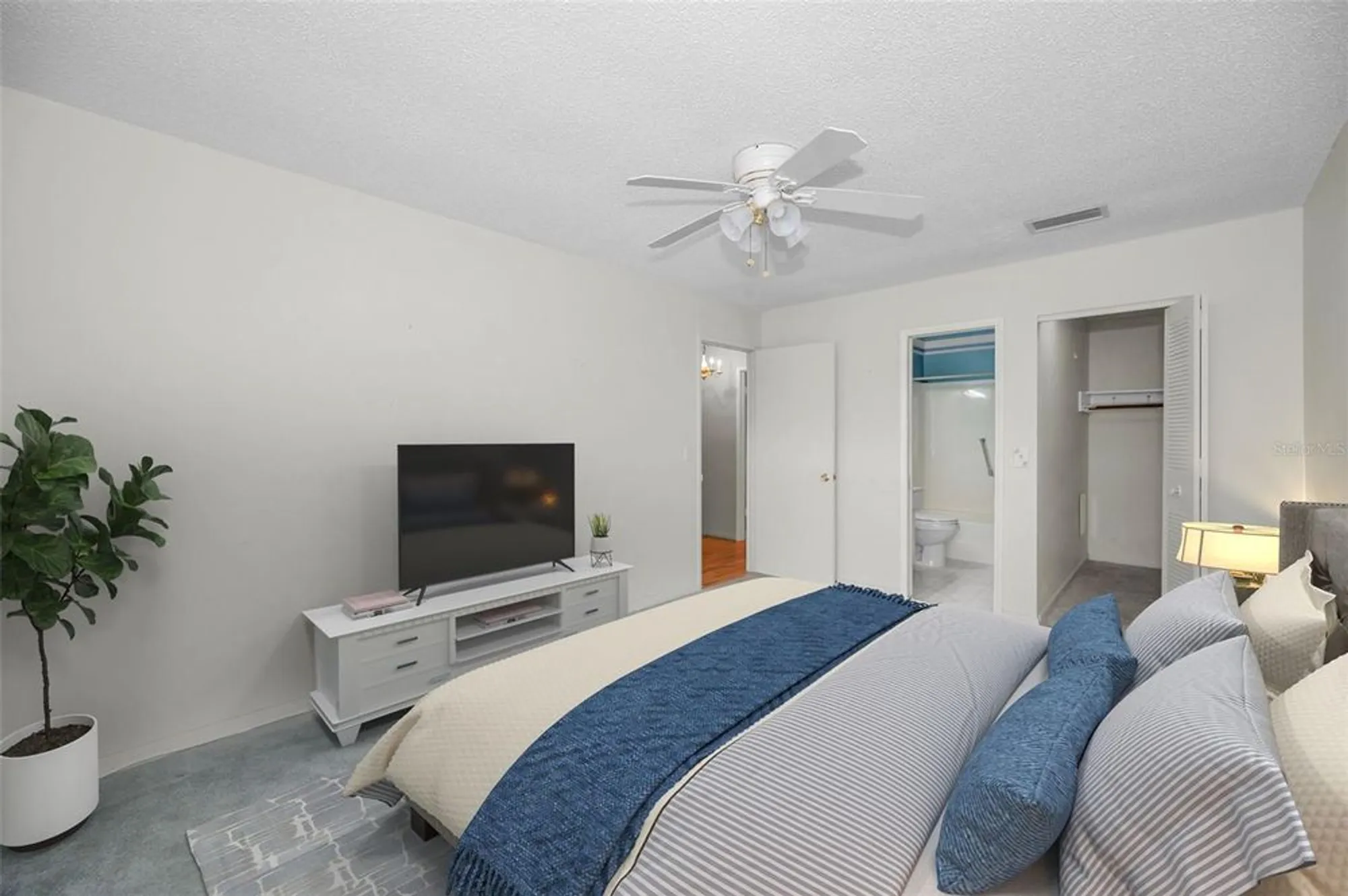 Property Slideshow image 31 of 84 | 5501 80th st n unit 405, St Petersburg, FL, 33709