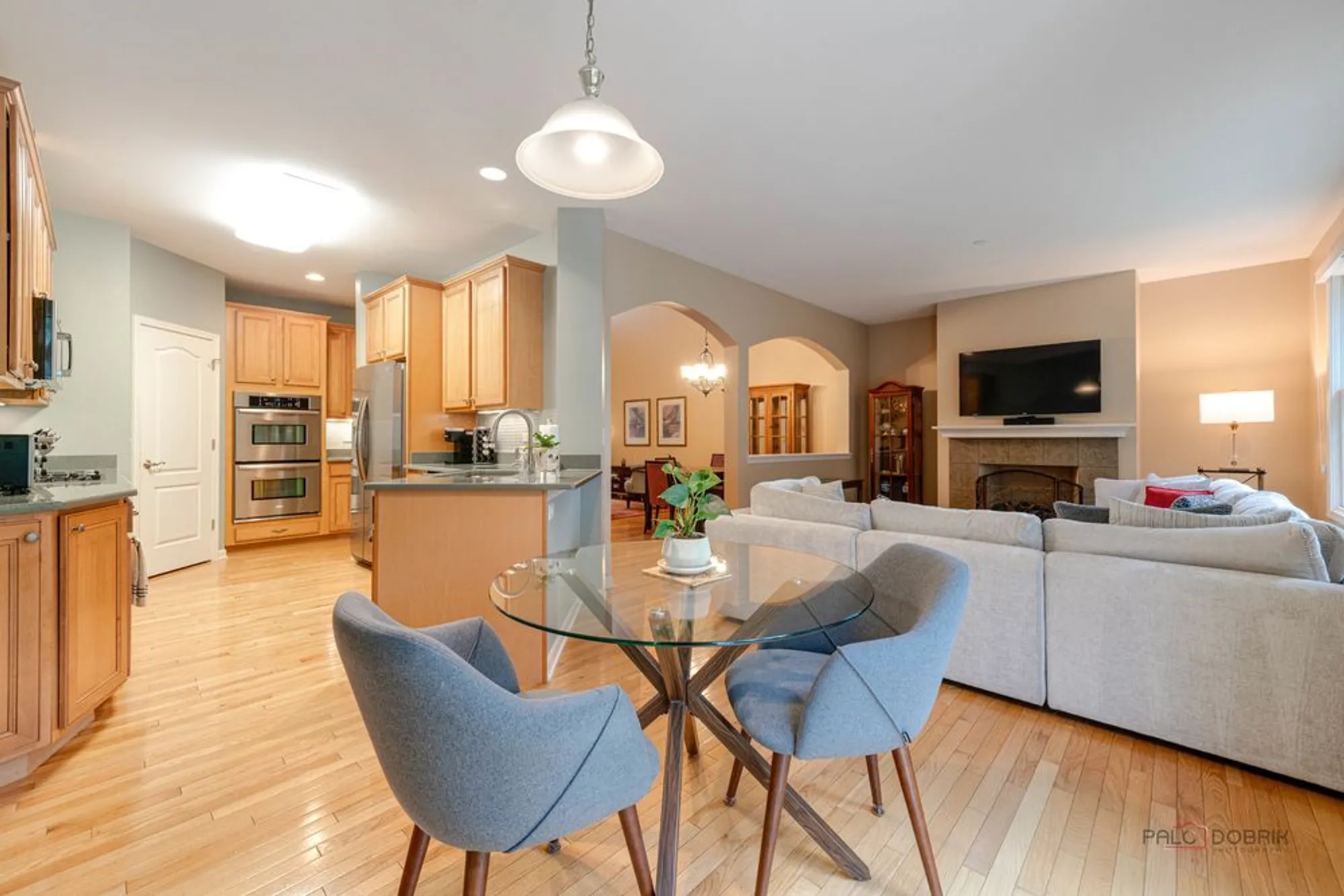 Property Slideshow image 14 of 36 | 1834 torrey pkwy, Libertyville, IL, 60048