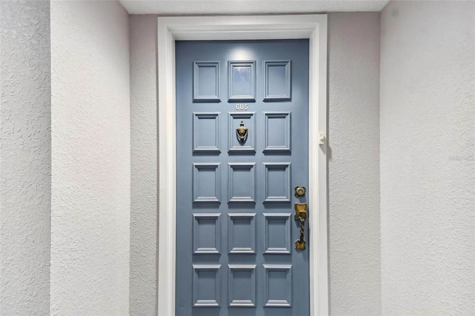 Property Slideshow image 3 of 70 | 6372 palma del mar blvd s apt 605, St Petersburg, FL, 33715