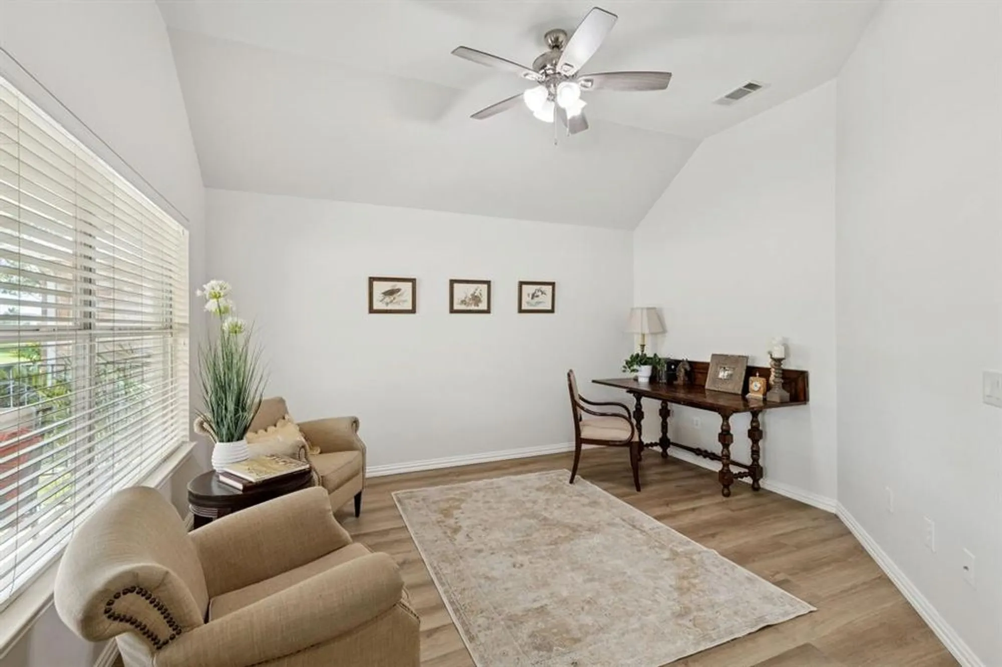 Property Slideshow image 14 of 31 | 10101 southpoint ct, Denton, TX, 76207