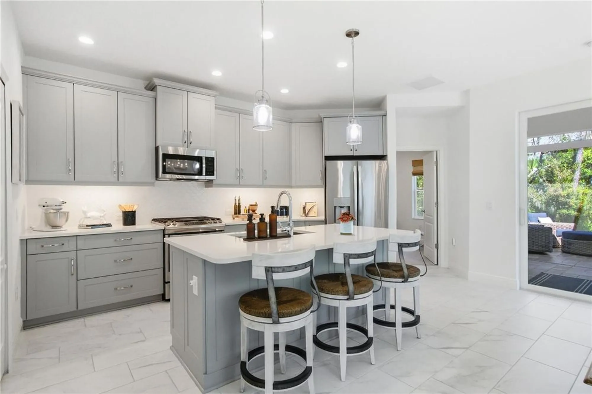 Property Slideshow image 14 of 67 | 12938 true blue cir, Bradenton, FL, 34211