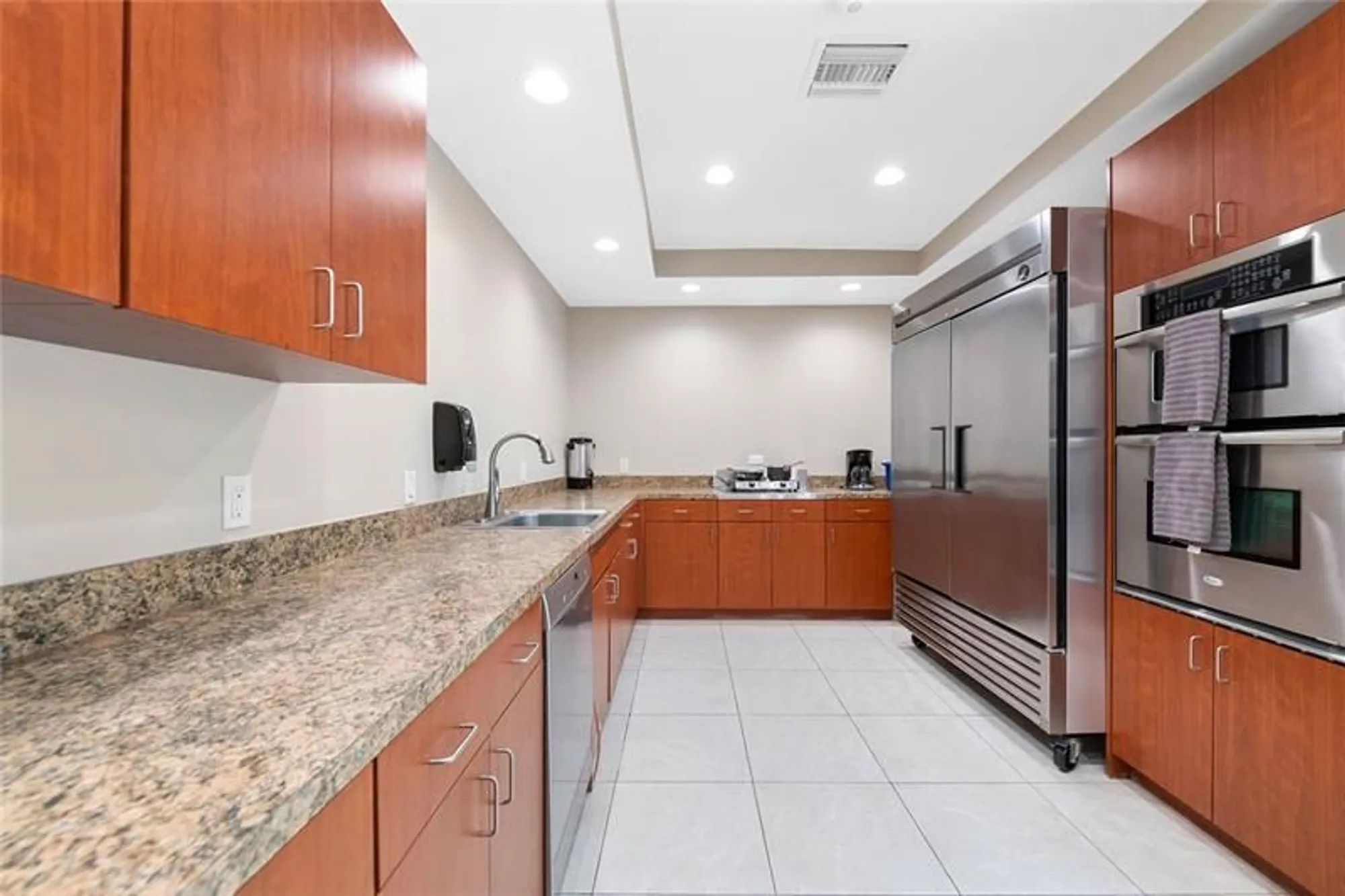 Property Slideshow image 54 of 61 | 3300 ne 36th st 1416, Fort Lauderdale, FL, 33308
