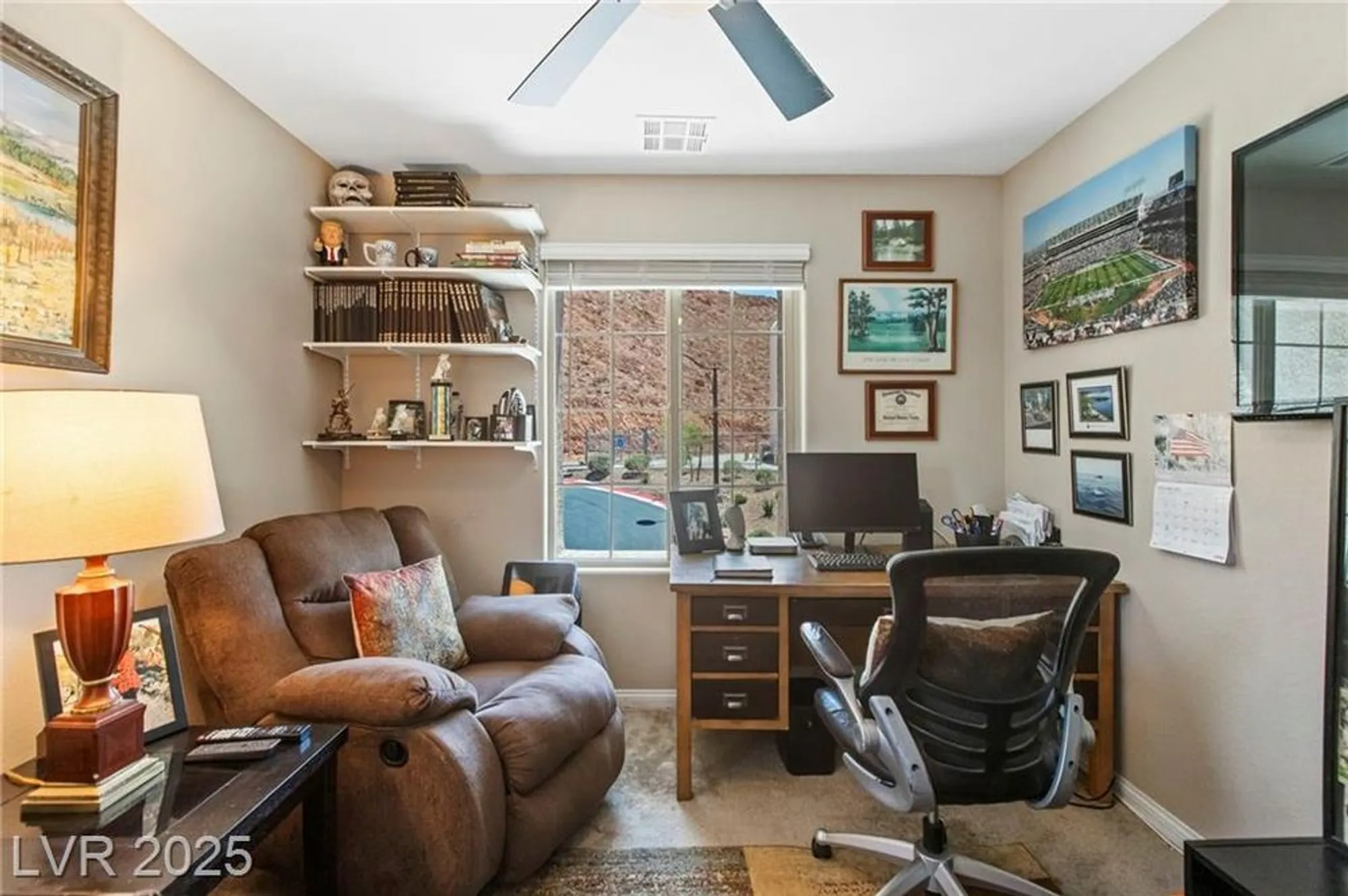 Property Slideshow image 27 of 42 | 44 moon hill dr, Henderson, NV, 89011