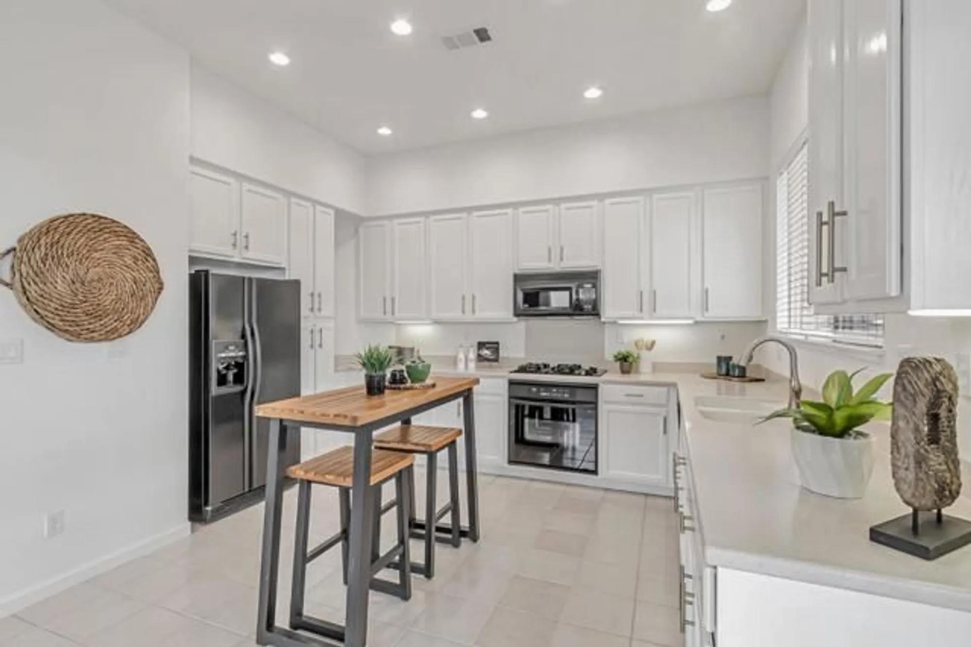 Property Slideshow image 18 of 60 | 2051 folle blanche dr, San Jose, CA, 95135