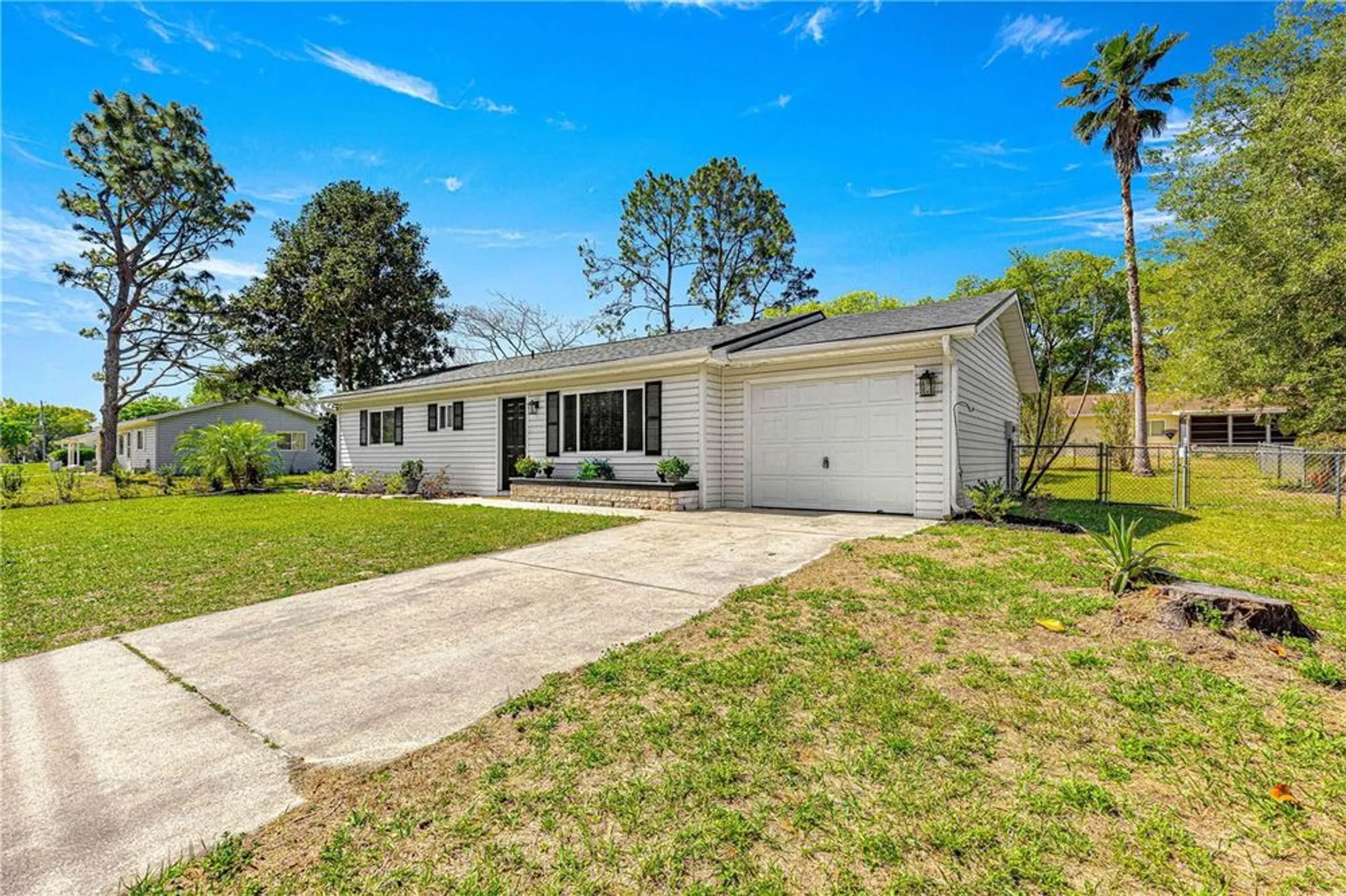 Property Slideshow image 6 of 37 | 10740 sw 62nd avenue rd, Ocala, FL, 34476