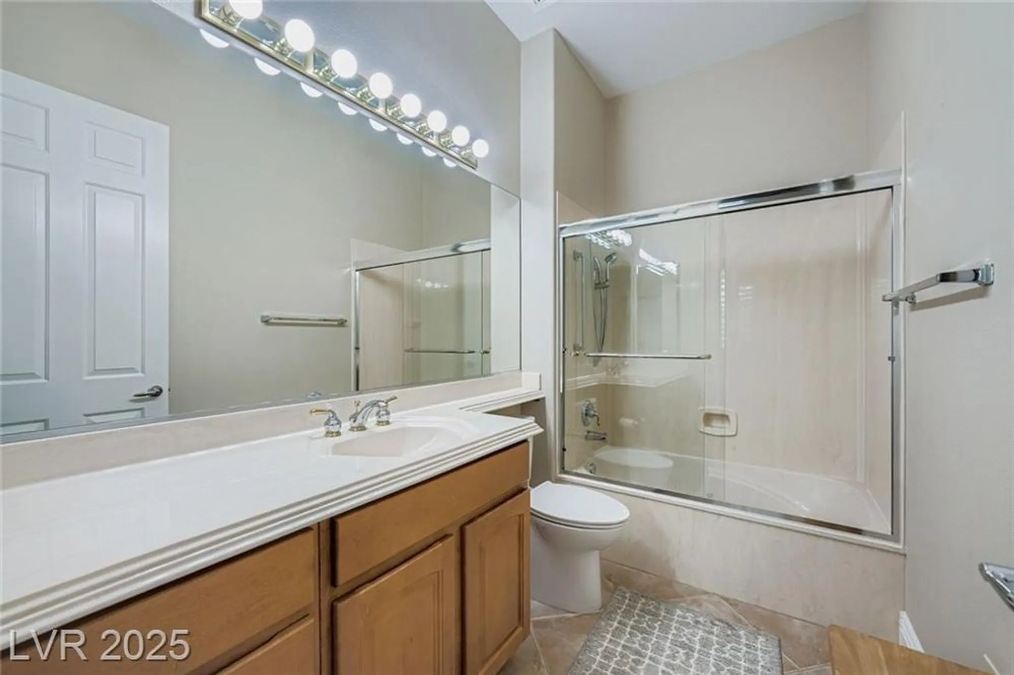 Property Slideshow image 37 of 45 | 2544 forest city dr, Henderson, NV, 89052