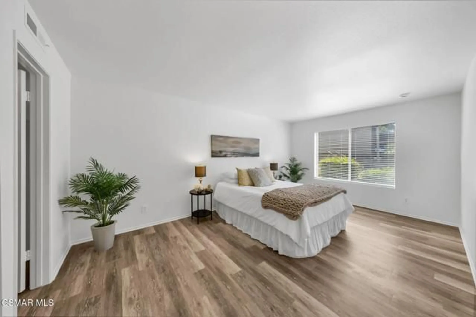 Property Slideshow image 21 of 52 | 224 oakleaf dr apt 102, Thousand Oaks, CA, 91360