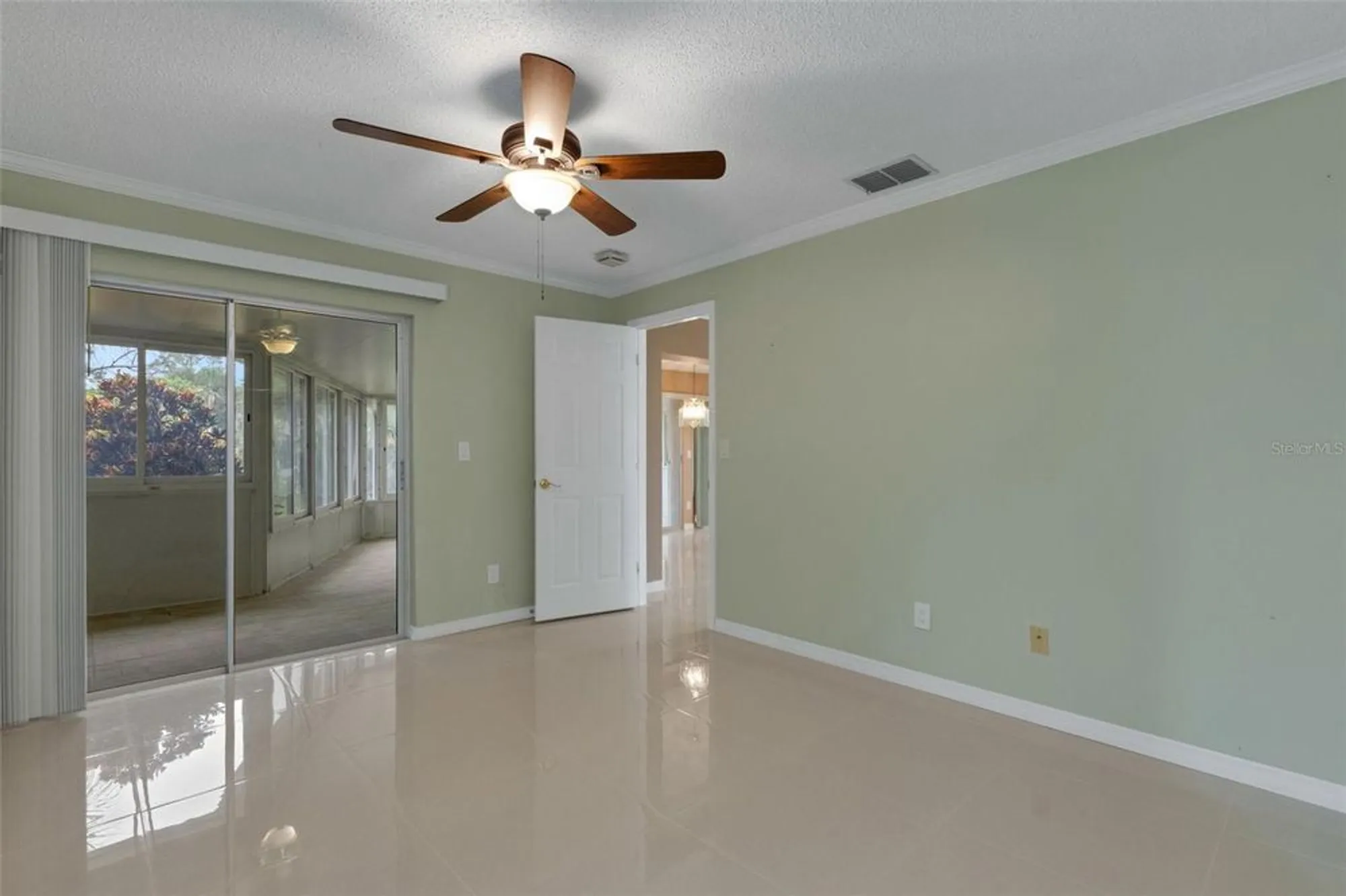 Property Slideshow image 28 of 90 | 3098 e dorchester dr, Palm Harbor, FL, 34684