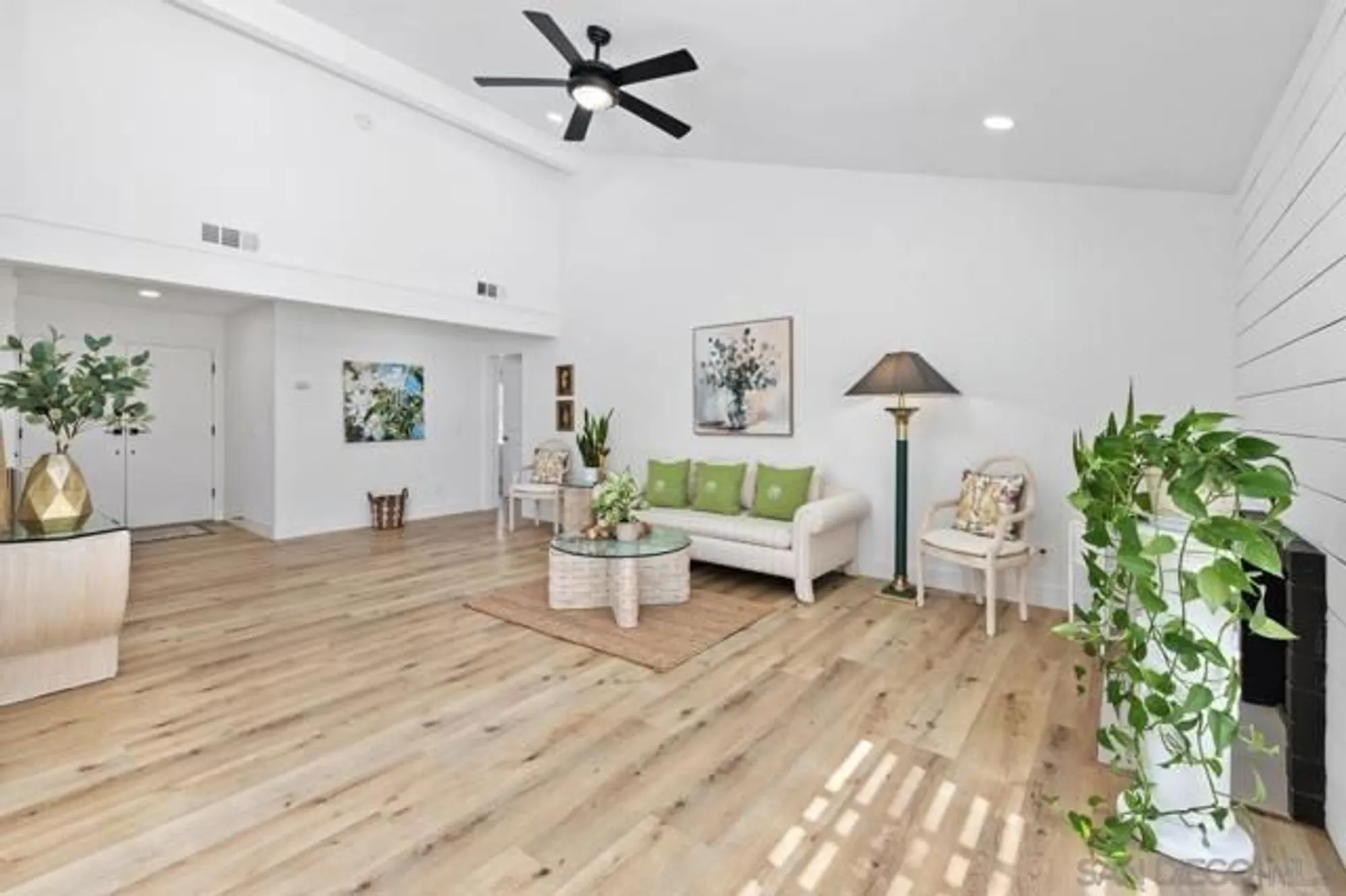 Property Slideshow image 16 of 48 | 12687 senda acantilada, San Diego, CA, 92128