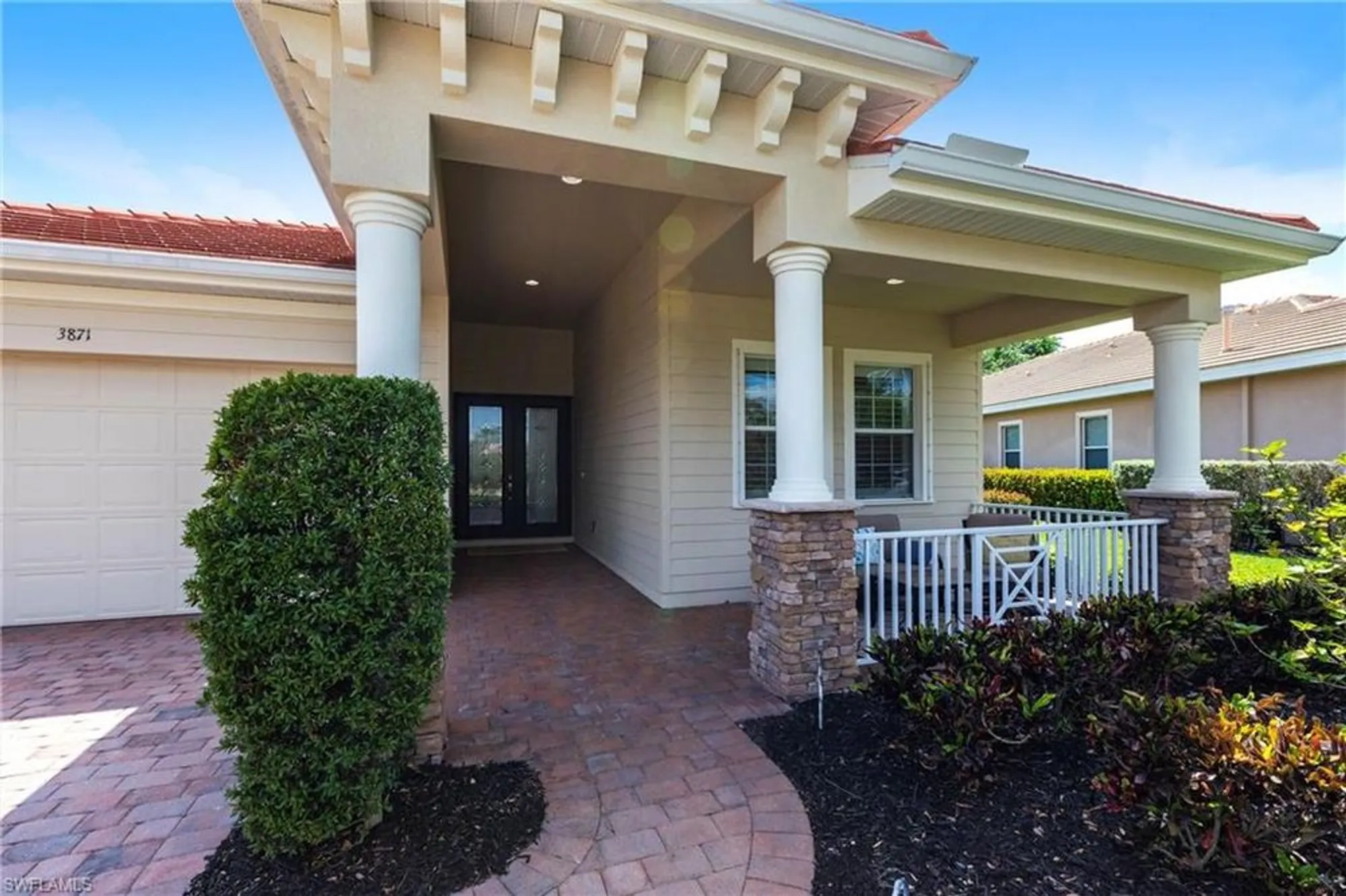Property Slideshow image 3 of 49 | 3871 otter bend cir, Fort Myers, FL, 33905