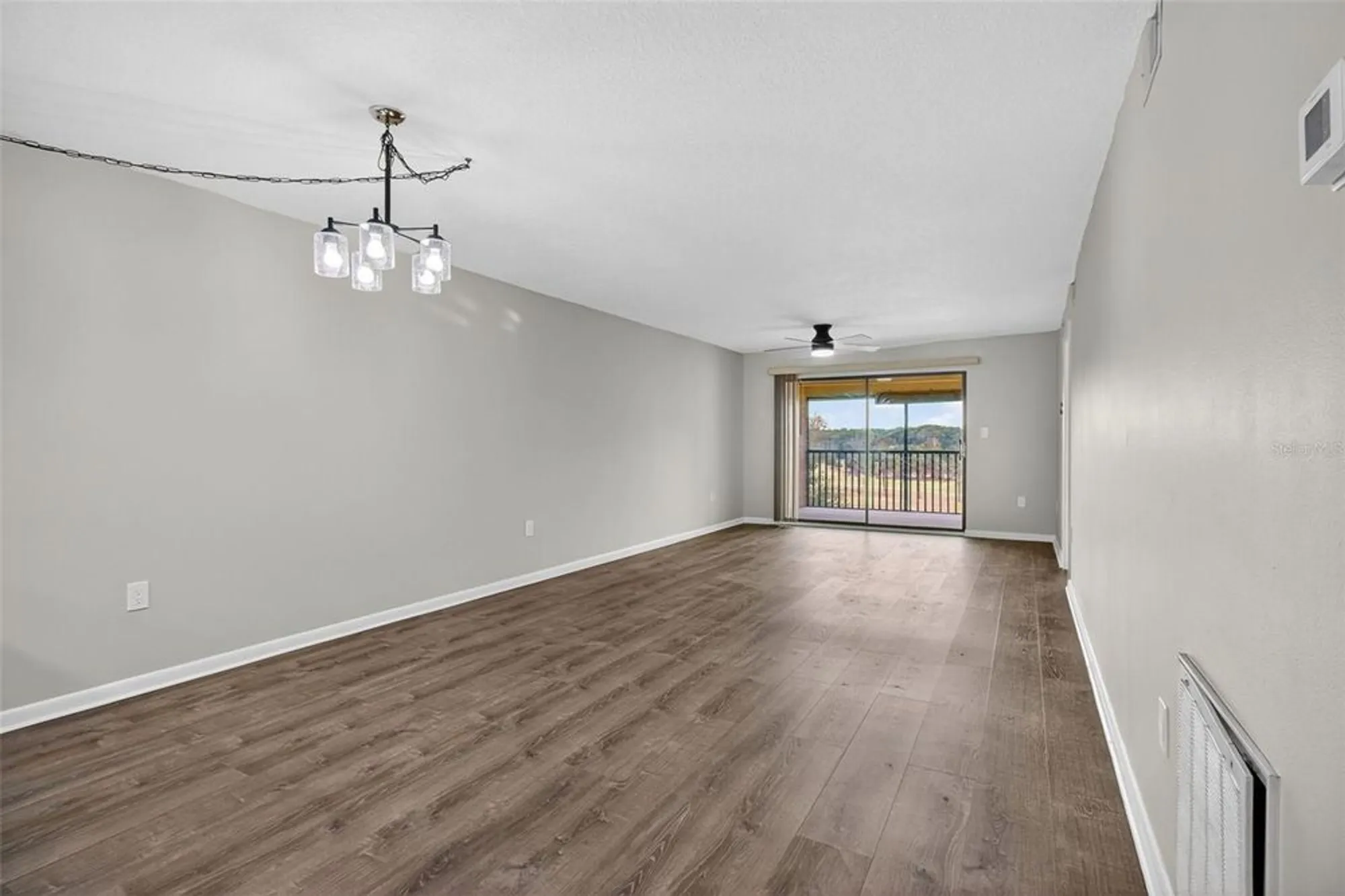 Property Slideshow image 12 of 37 | 1933 golfview dr # 1933, Tarpon Springs, FL, 34689