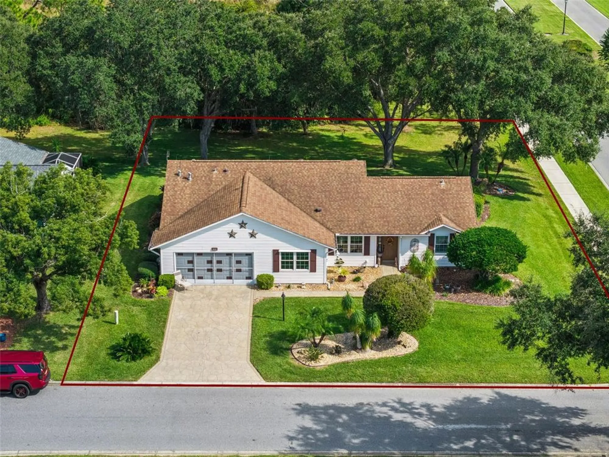 Property Slideshow image 3 of 82 | 26600 racquet cir, Leesburg, FL, 34748