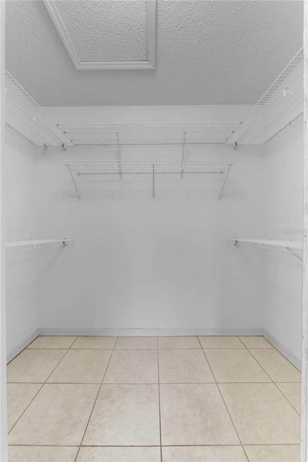 Property Slideshow image 19 of 35 | 2244 silver lakes dr, Lakeland, FL, 33810