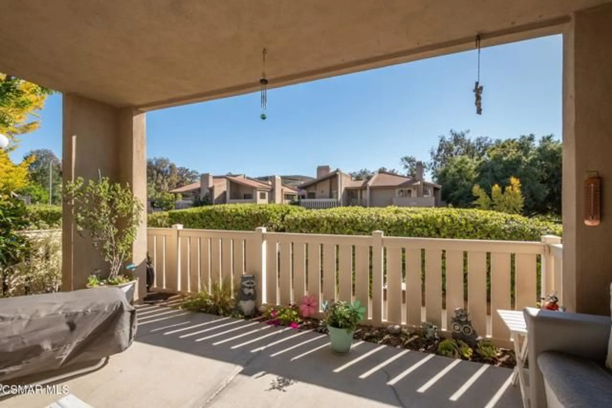 Property Slideshow image 10 of 19 | 248 oakleaf dr 107, Thousand Oaks, CA, 91360