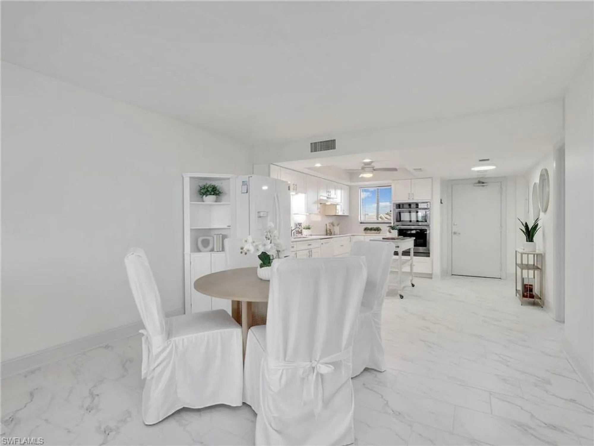 Property Slideshow image 16 of 33 | 4260 se 20th pl apt 402, Cape Coral, FL, 33904